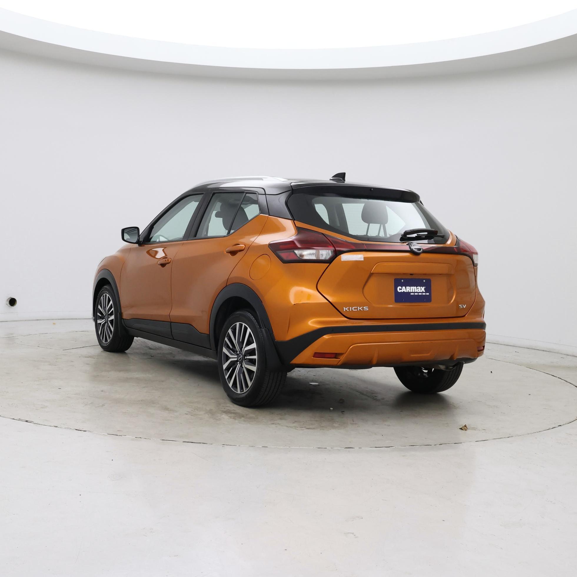 Thumbnail: 2023 Nissan Kicks - 2