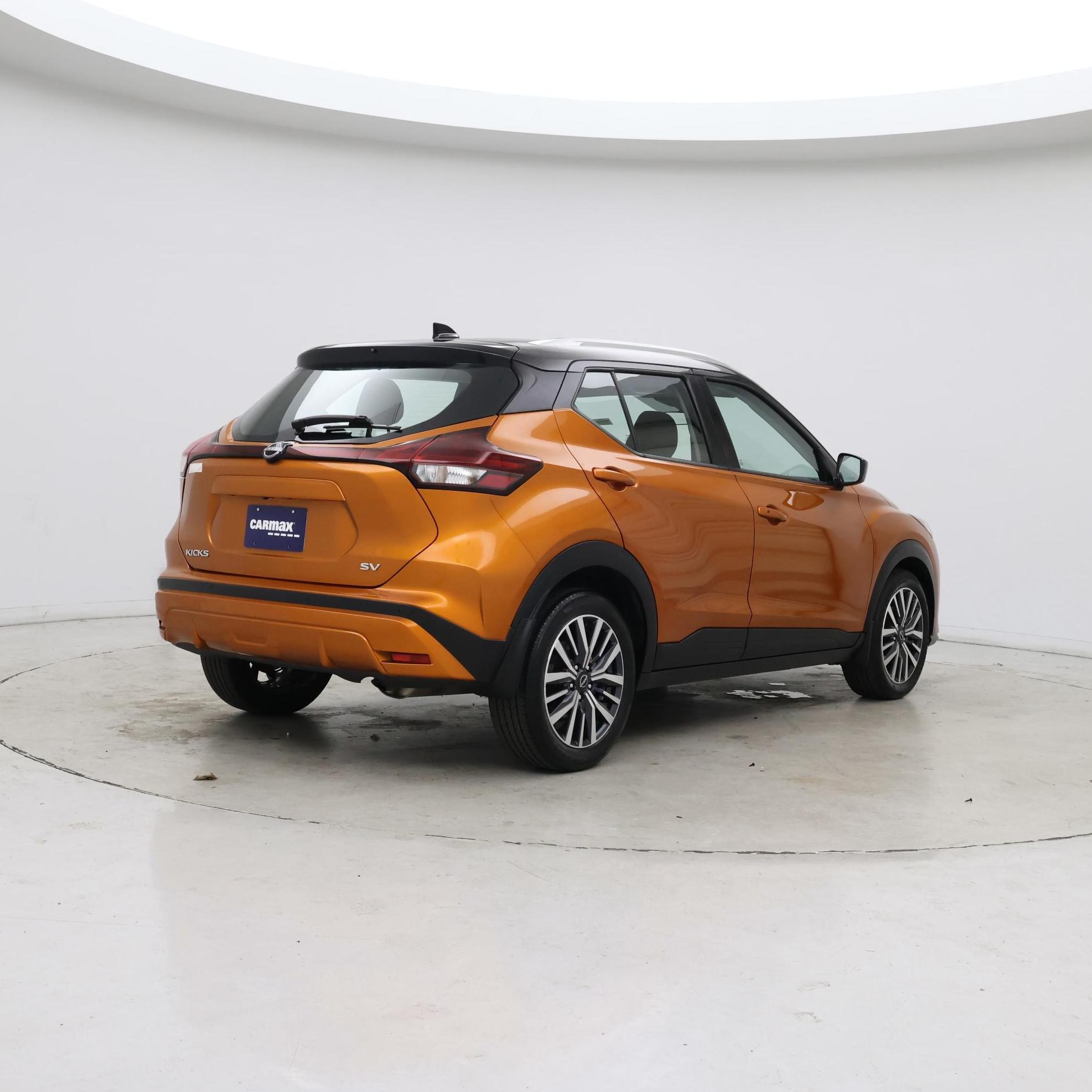 Thumbnail: 2023 Nissan Kicks - 8