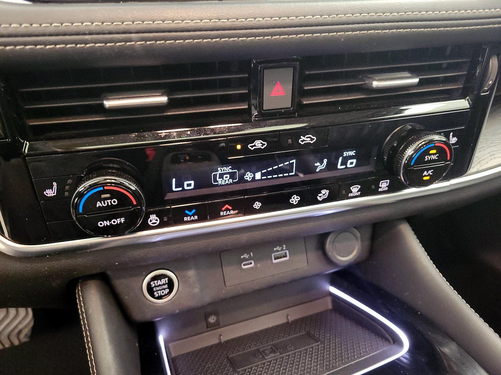 2023 Nissan Rogue Platinum - Photo 17
