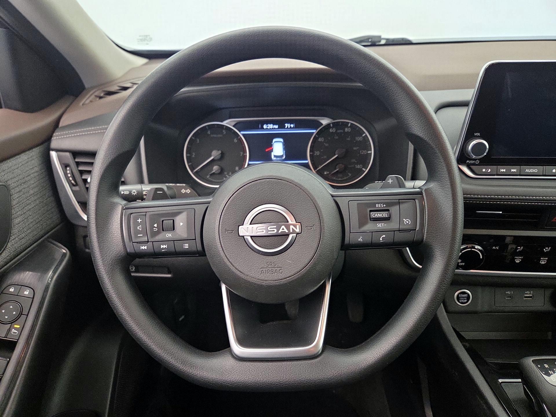 Thumbnail: 2023 Nissan Rogue - 10
