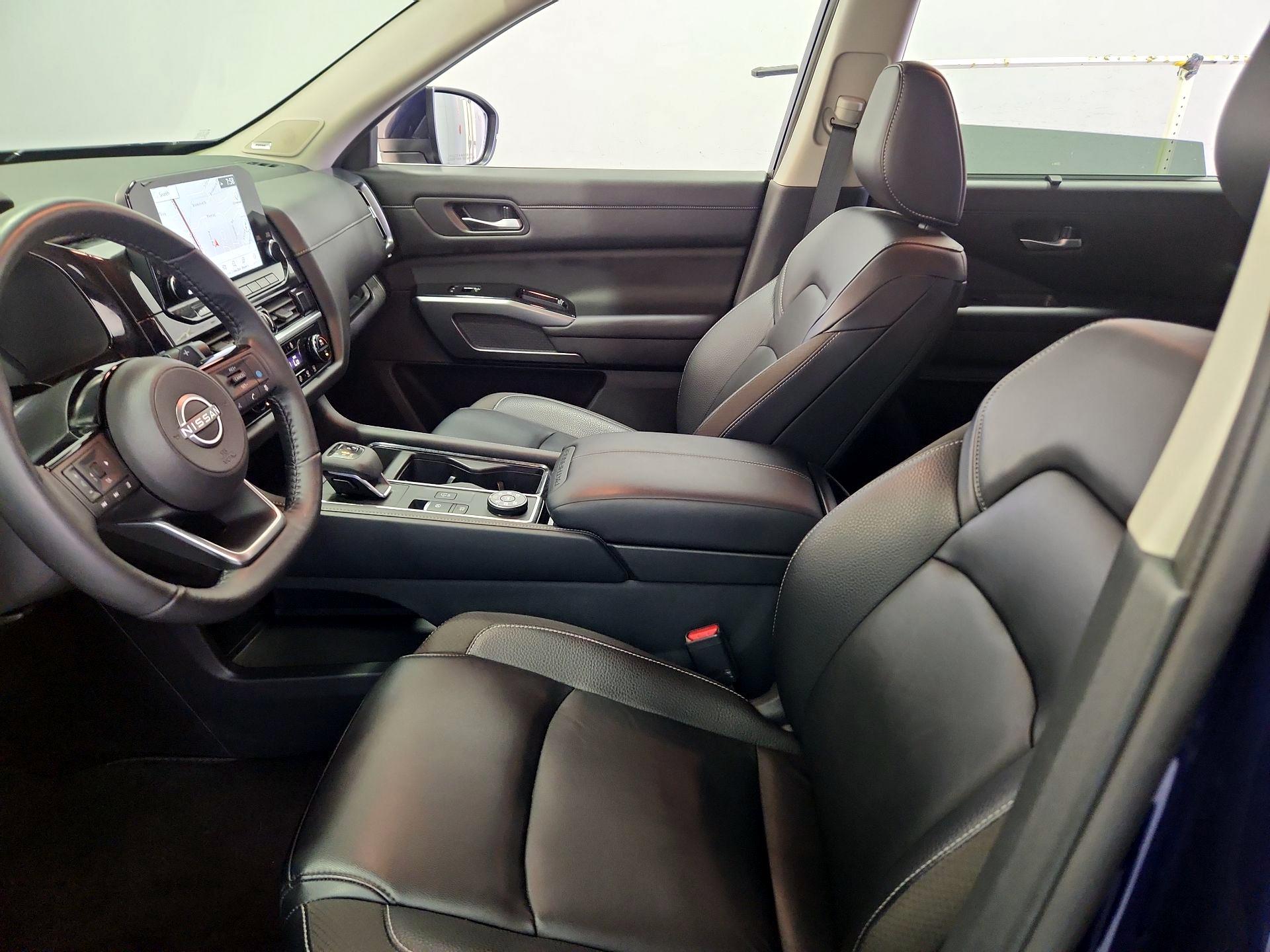 Thumbnail: 2023 Nissan Pathfinder - 11