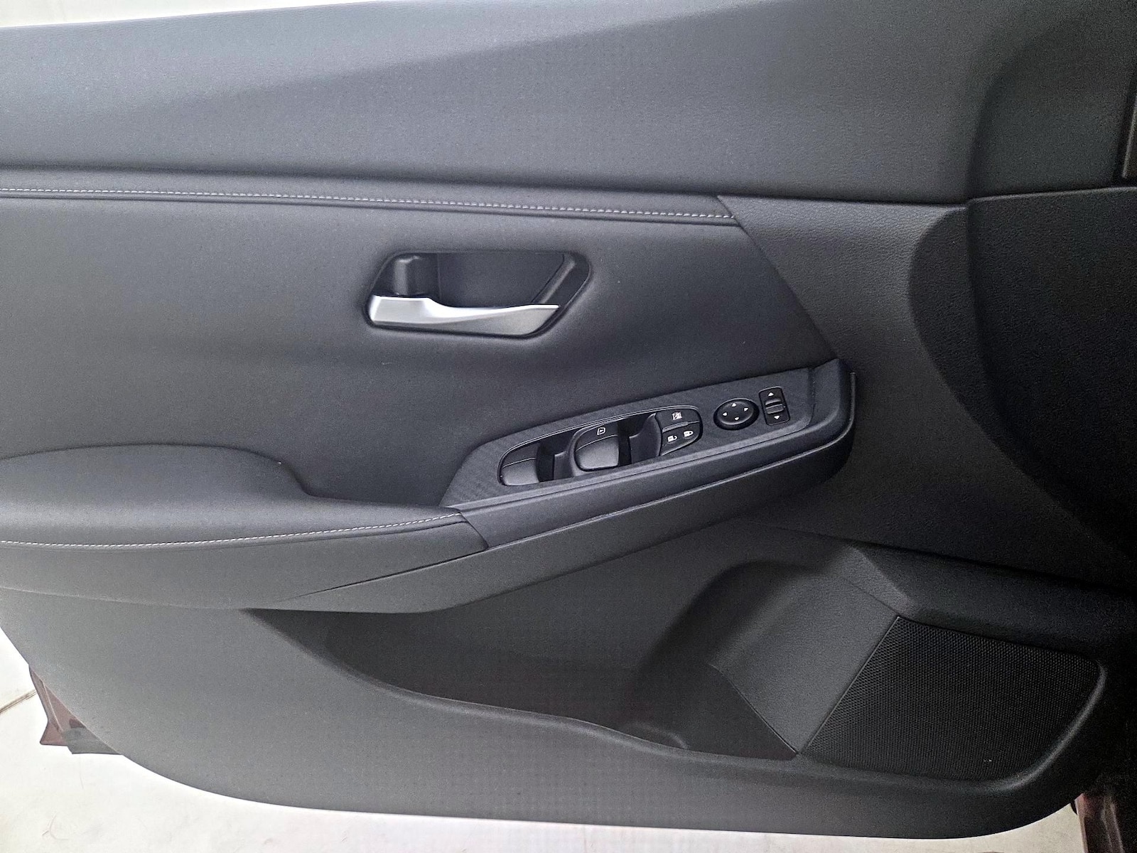 2024 Nissan Sentra SV - Photo 13