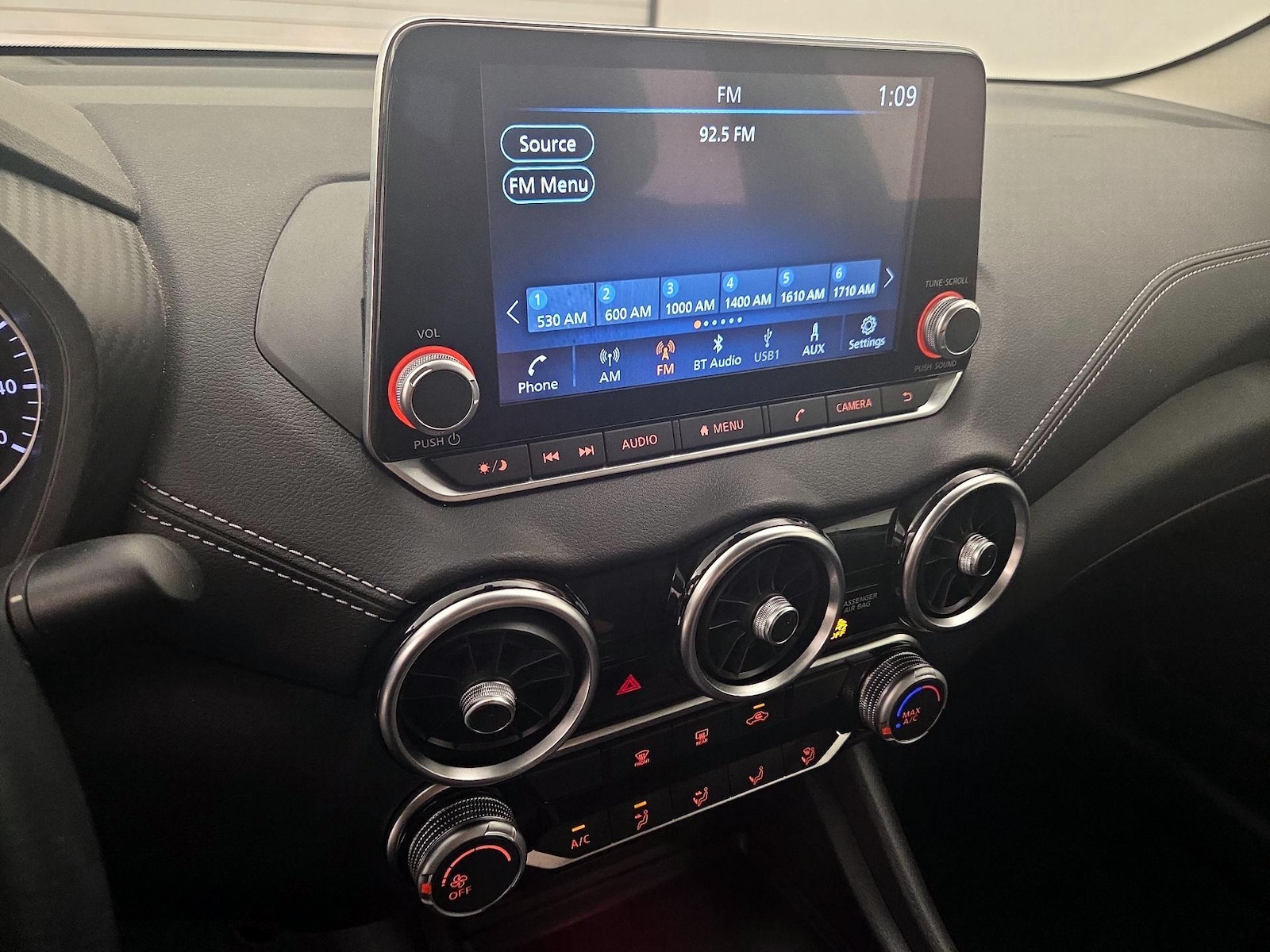 2024 Nissan Sentra SV - Photo 16