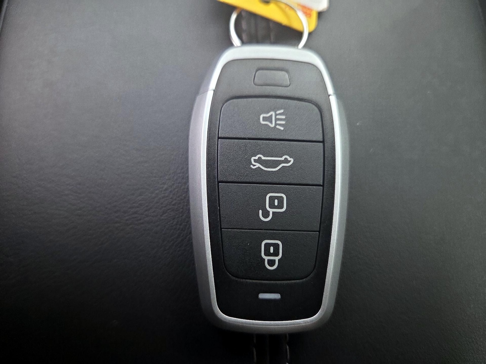 2024 Nissan Sentra SV - Photo 23