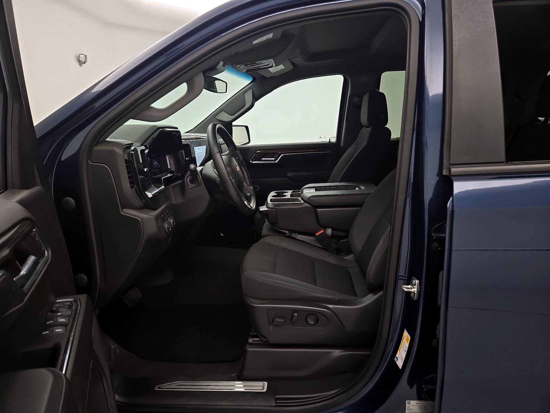 Thumbnail: 2023 Chevrolet Silverado 1500 - 11
