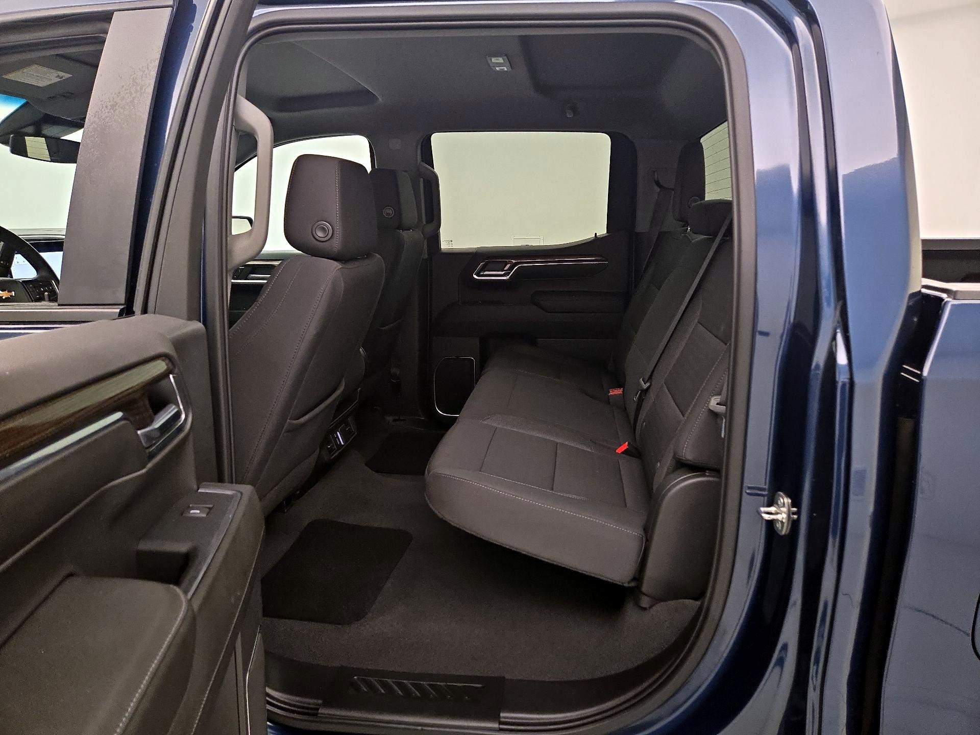 Thumbnail: 2023 Chevrolet Silverado 1500 - 20