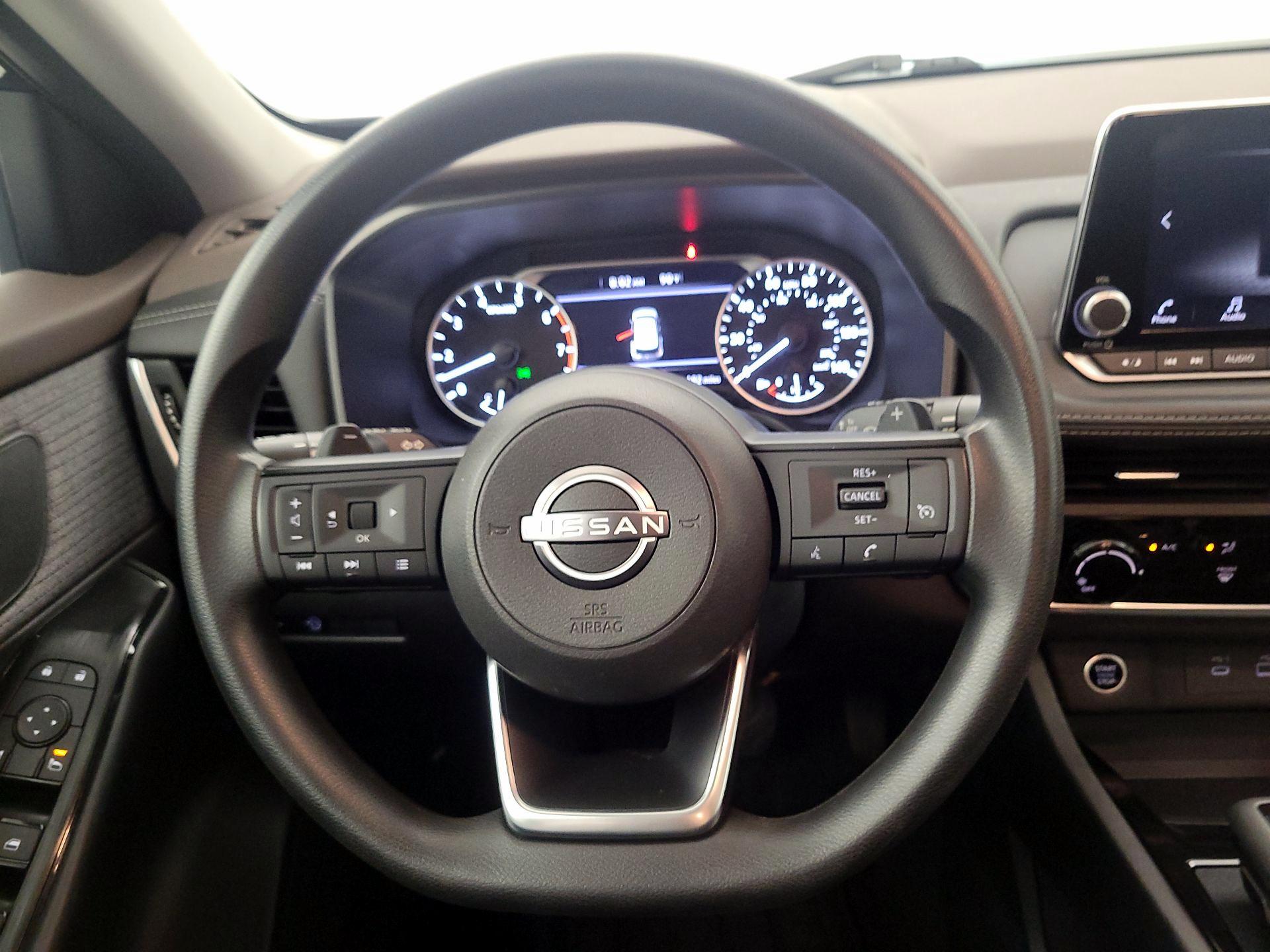 Thumbnail: 2023 Nissan Rogue - 10