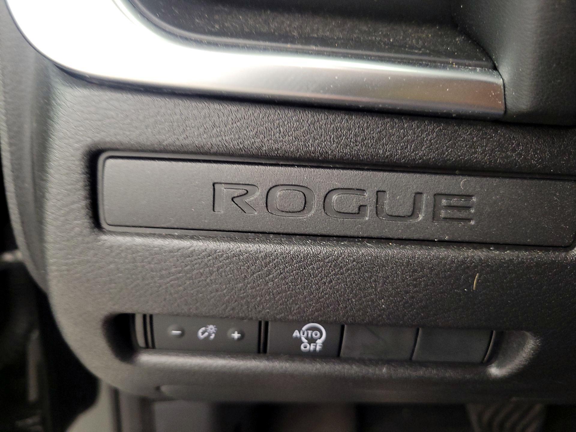 Thumbnail: 2023 Nissan Rogue - 13