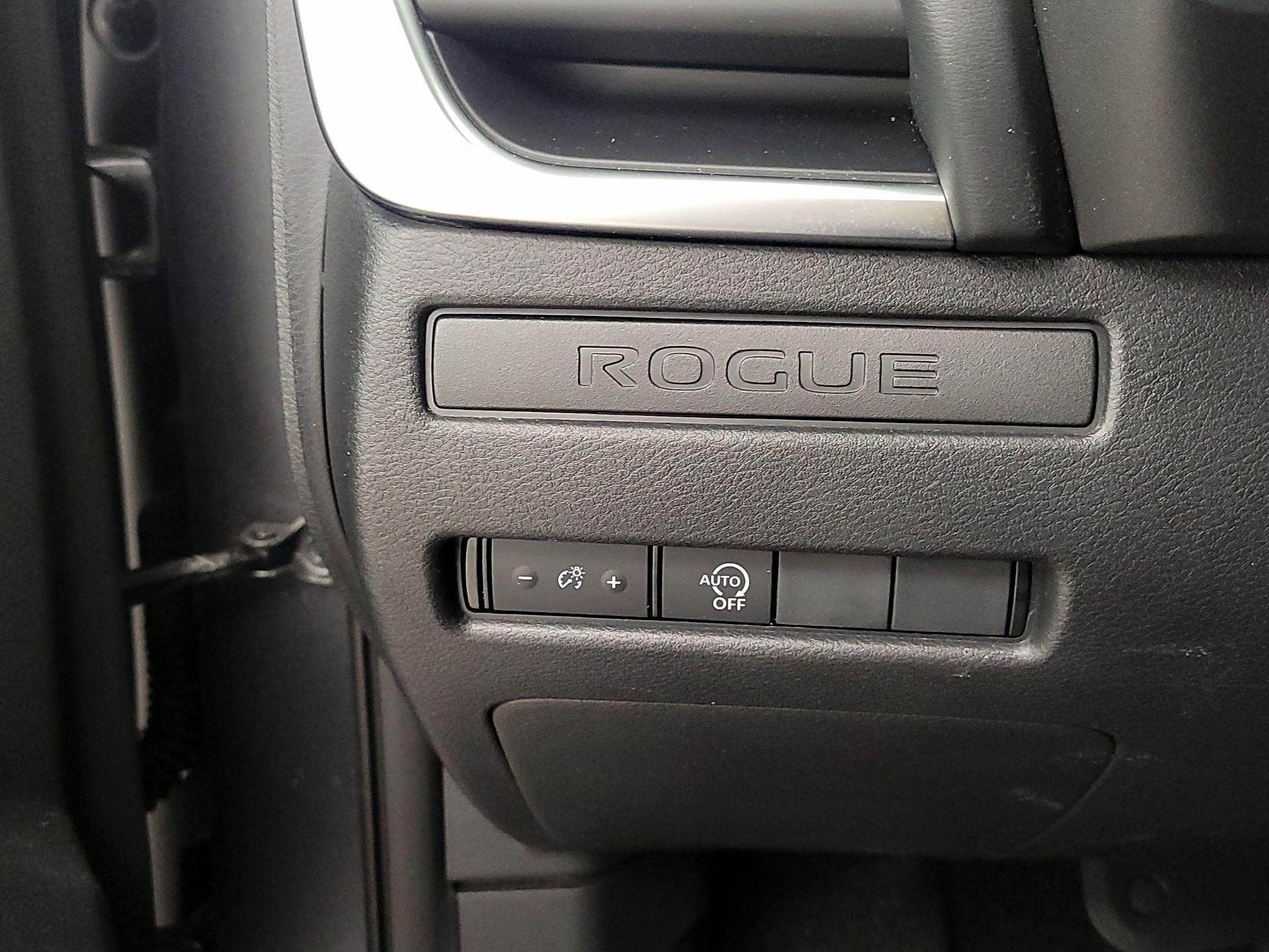 Thumbnail: 2023 Nissan Rogue - 13