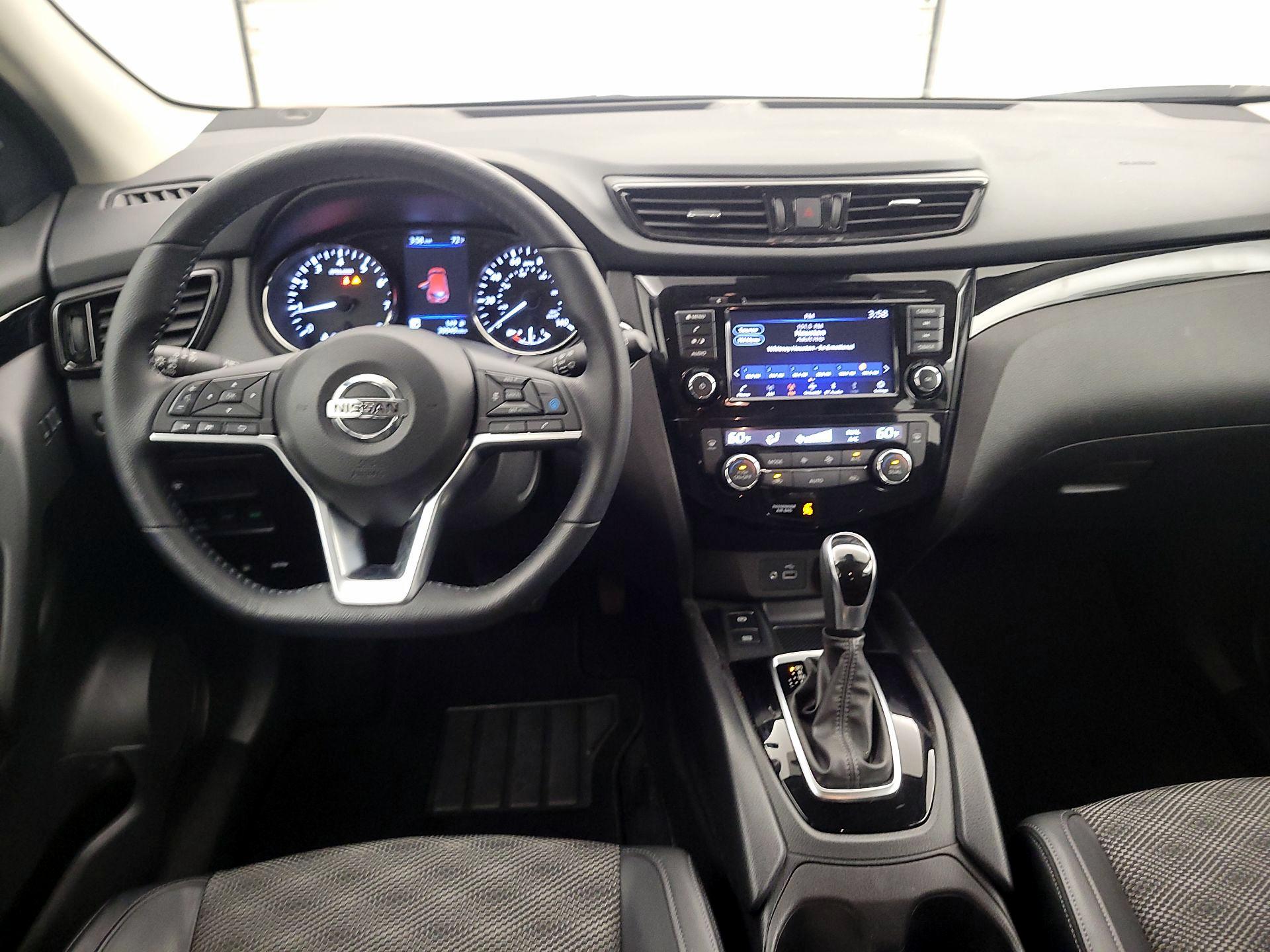Thumbnail: 2022 Nissan Rogue Sport - 9