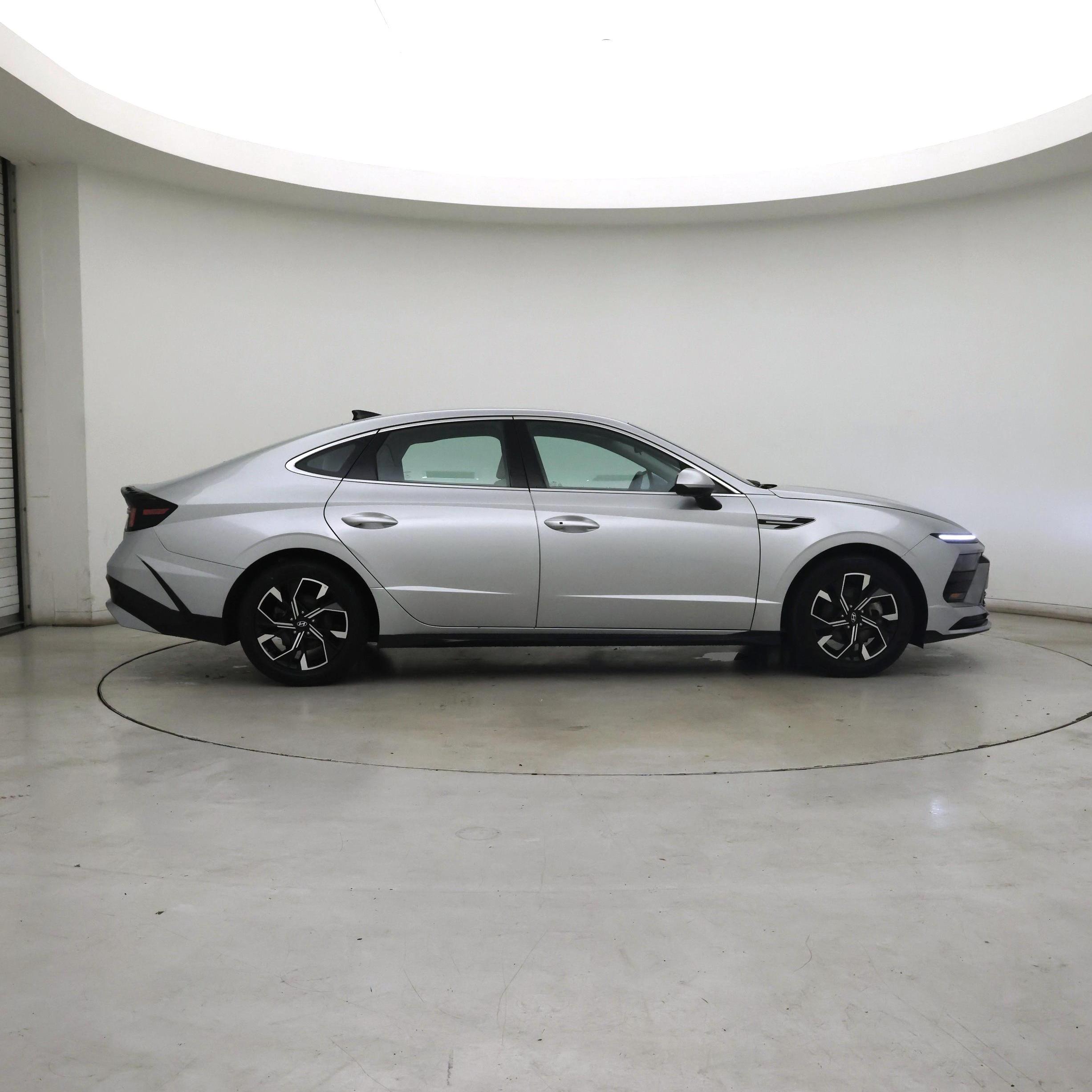 Thumbnail: 2025 Hyundai Sonata - 7