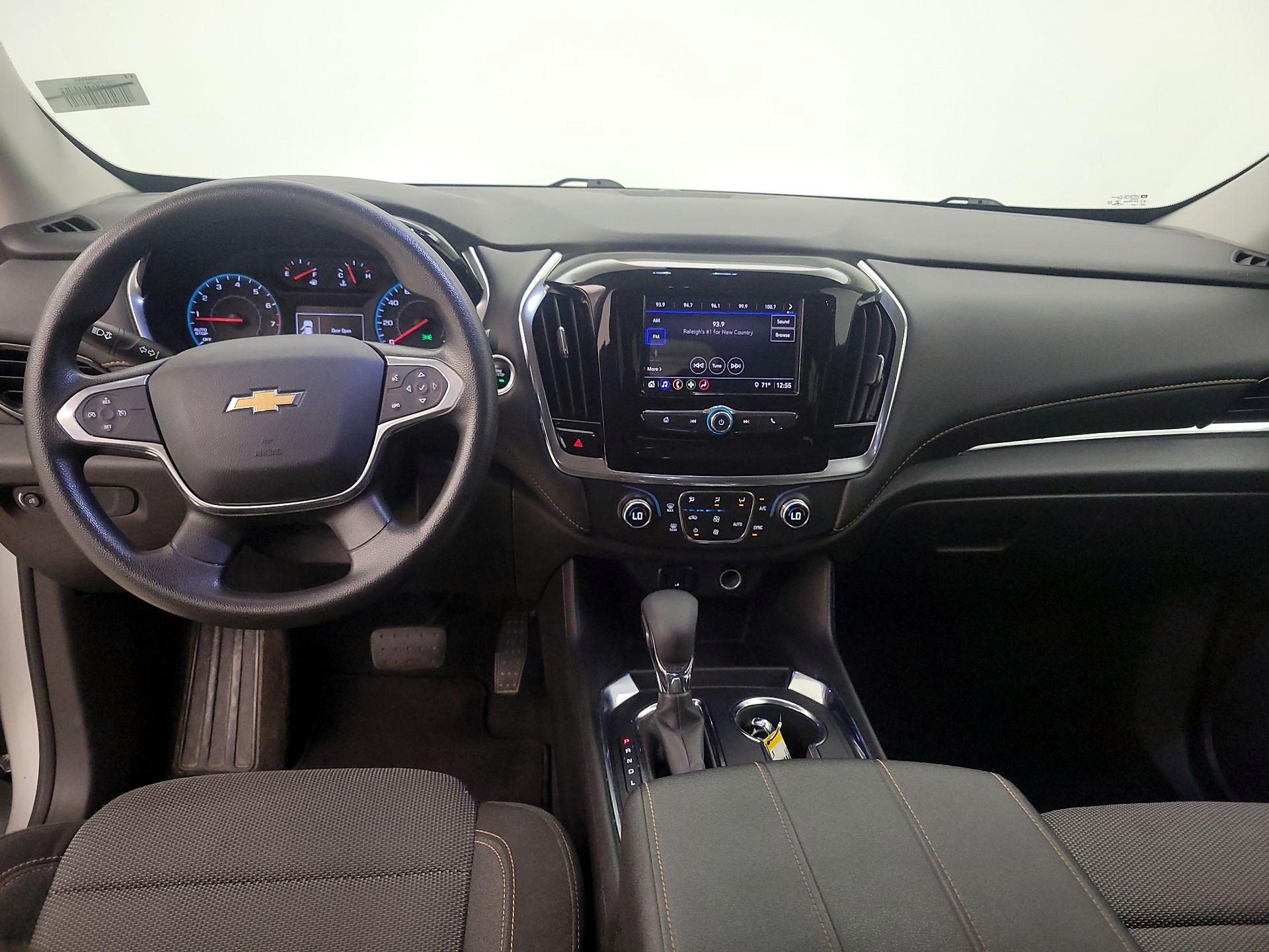 Thumbnail: 2021 Chevrolet Traverse - 9