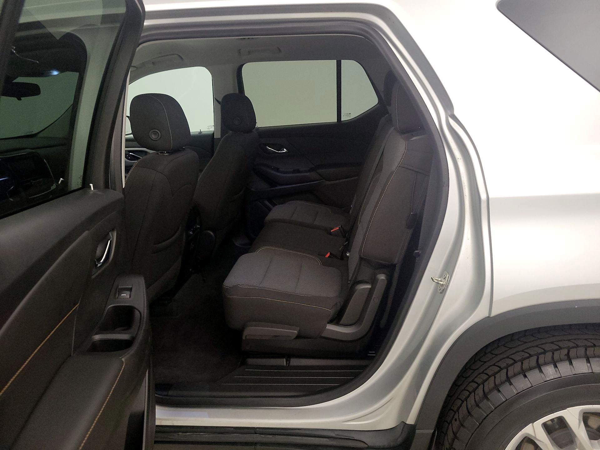 Thumbnail: 2021 Chevrolet Traverse - 18