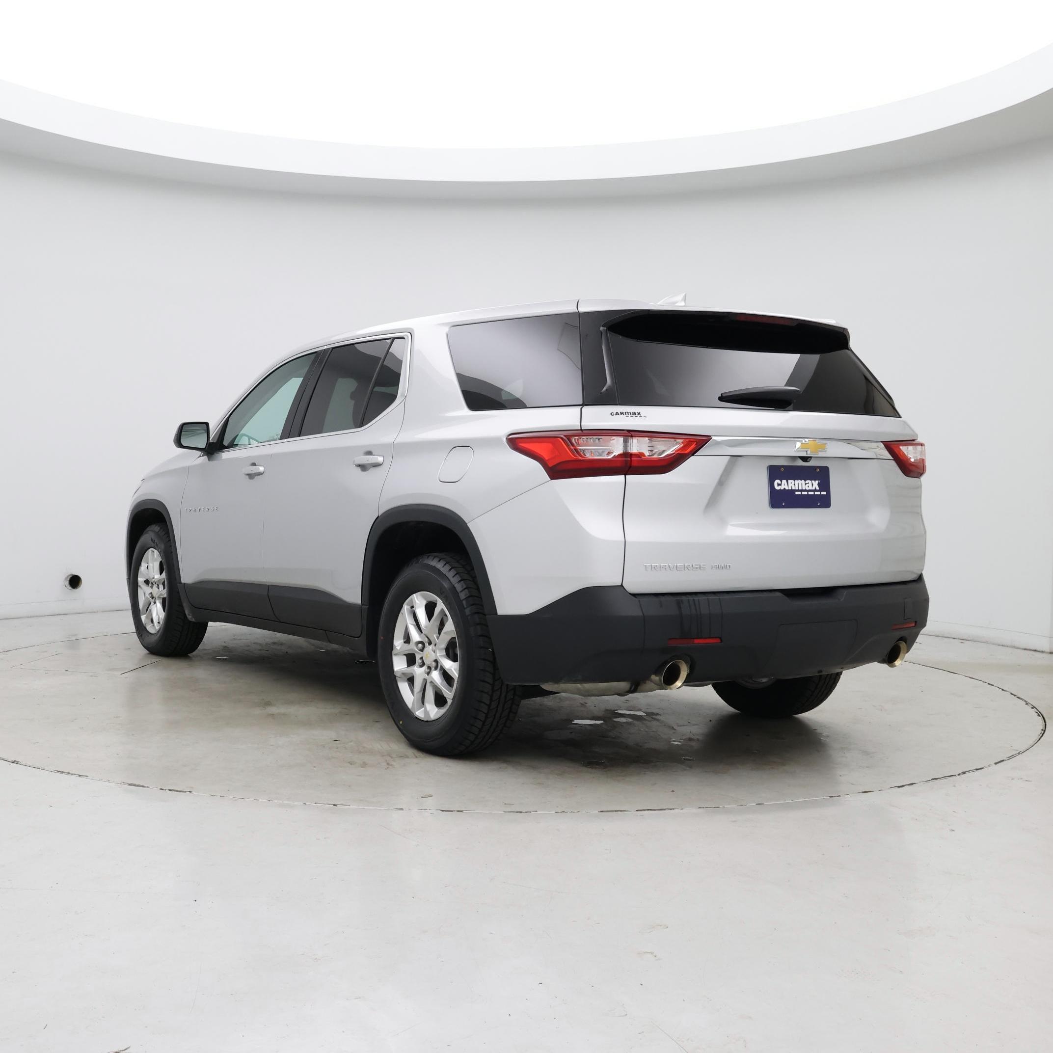 Thumbnail: 2021 Chevrolet Traverse - 2