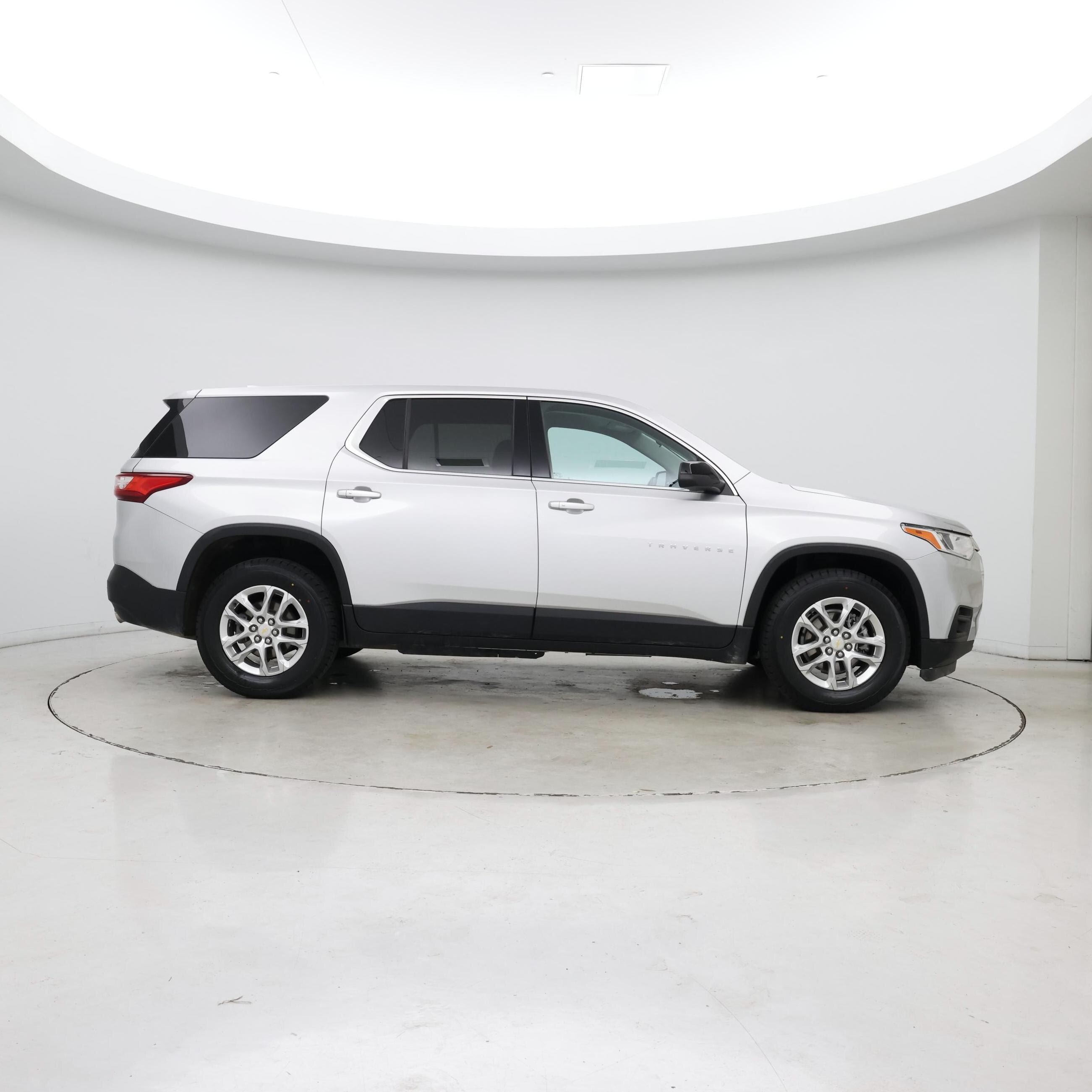 Thumbnail: 2021 Chevrolet Traverse - 7