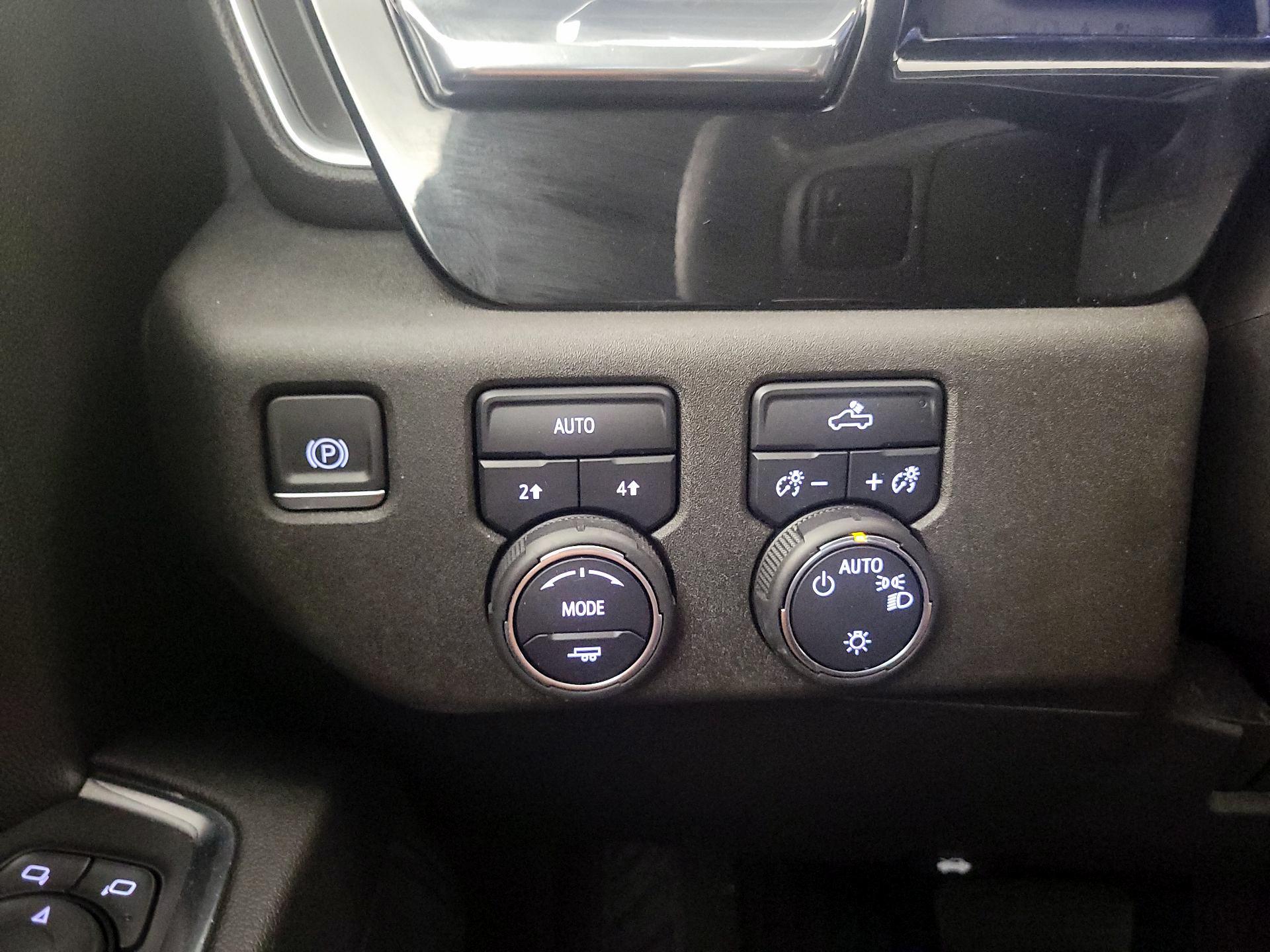 Thumbnail: 2023 Chevrolet Silverado 1500 - 13