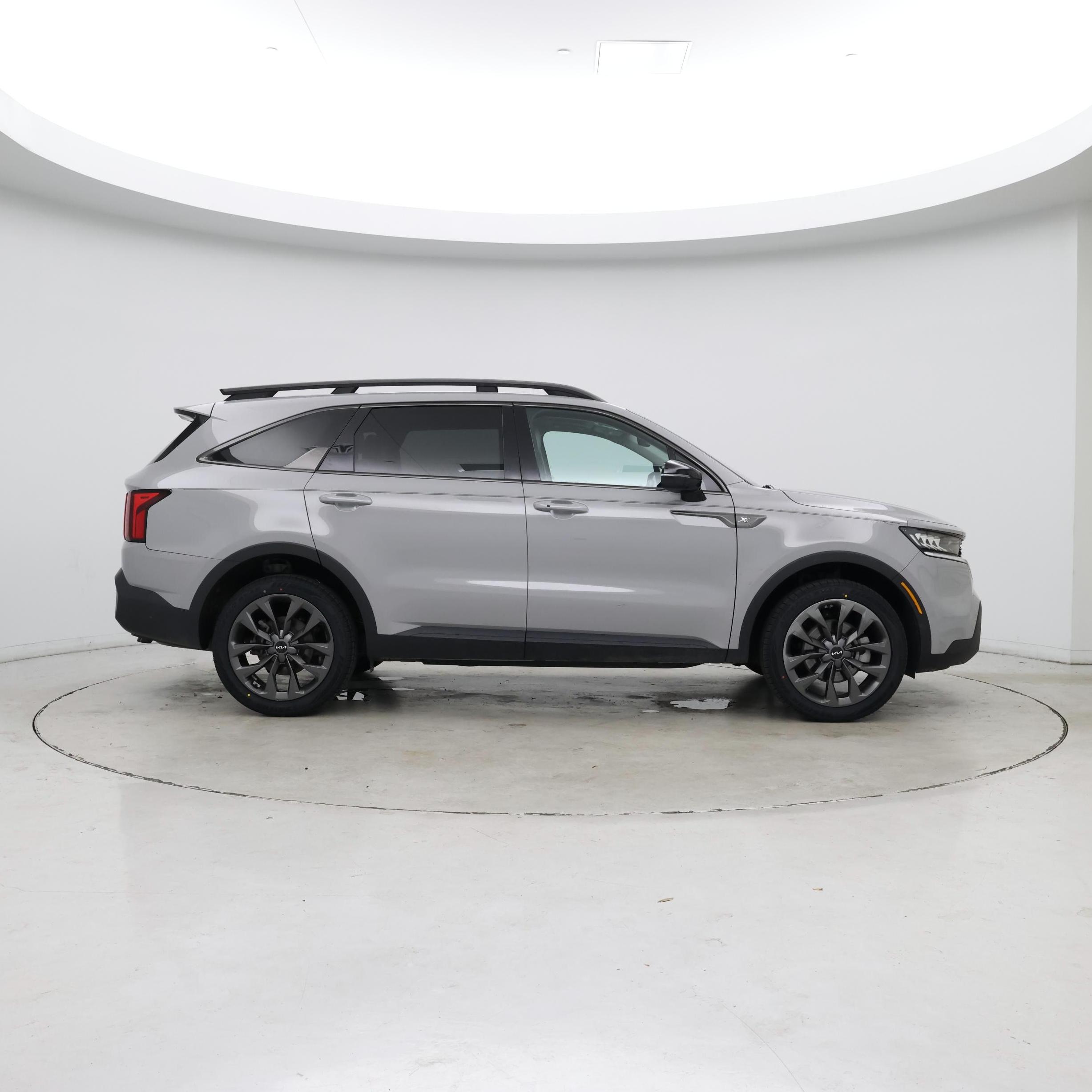 Thumbnail: 2023 Kia Sorento - 7