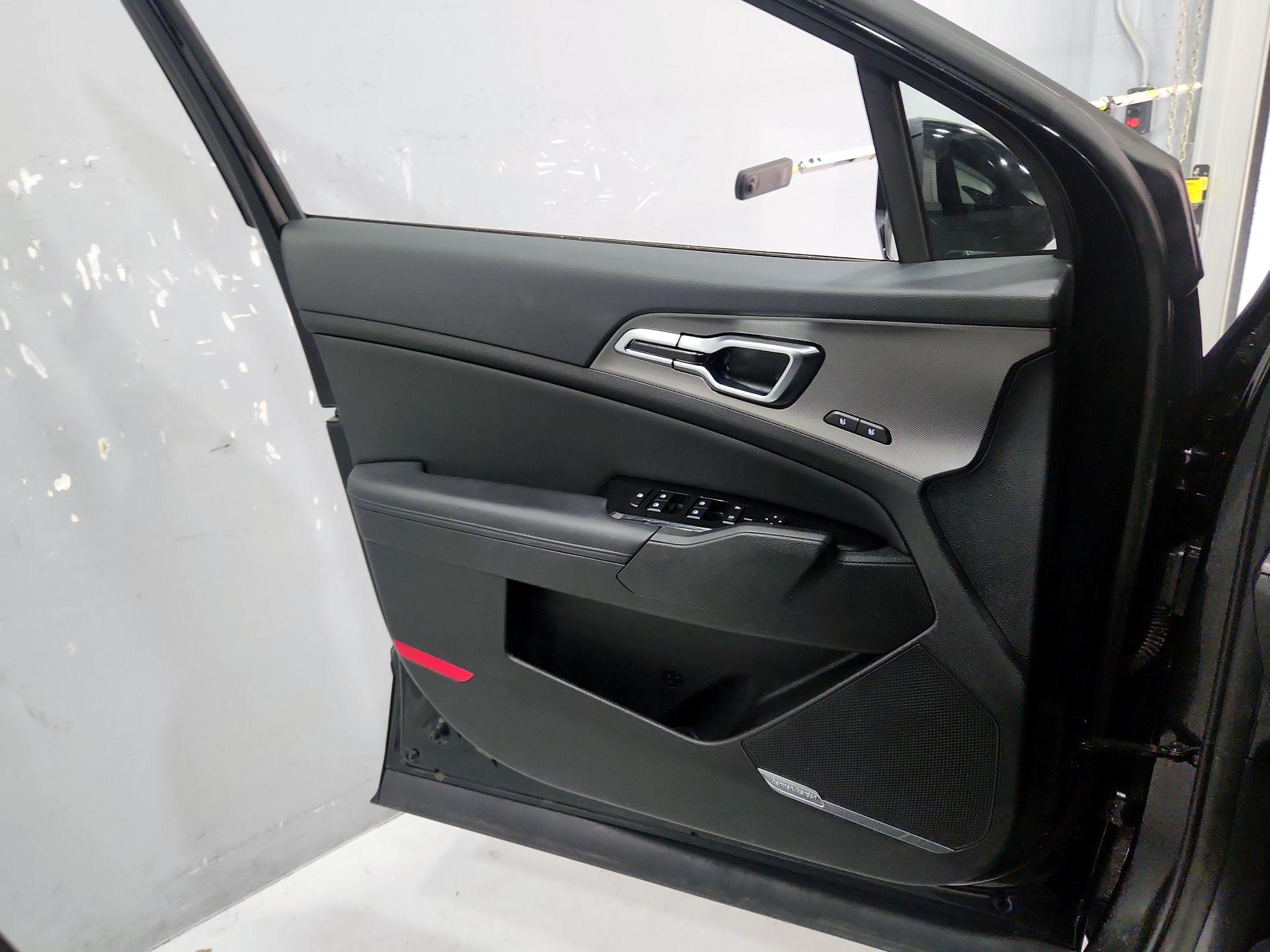 Thumbnail: 2023 Kia Sportage - 12