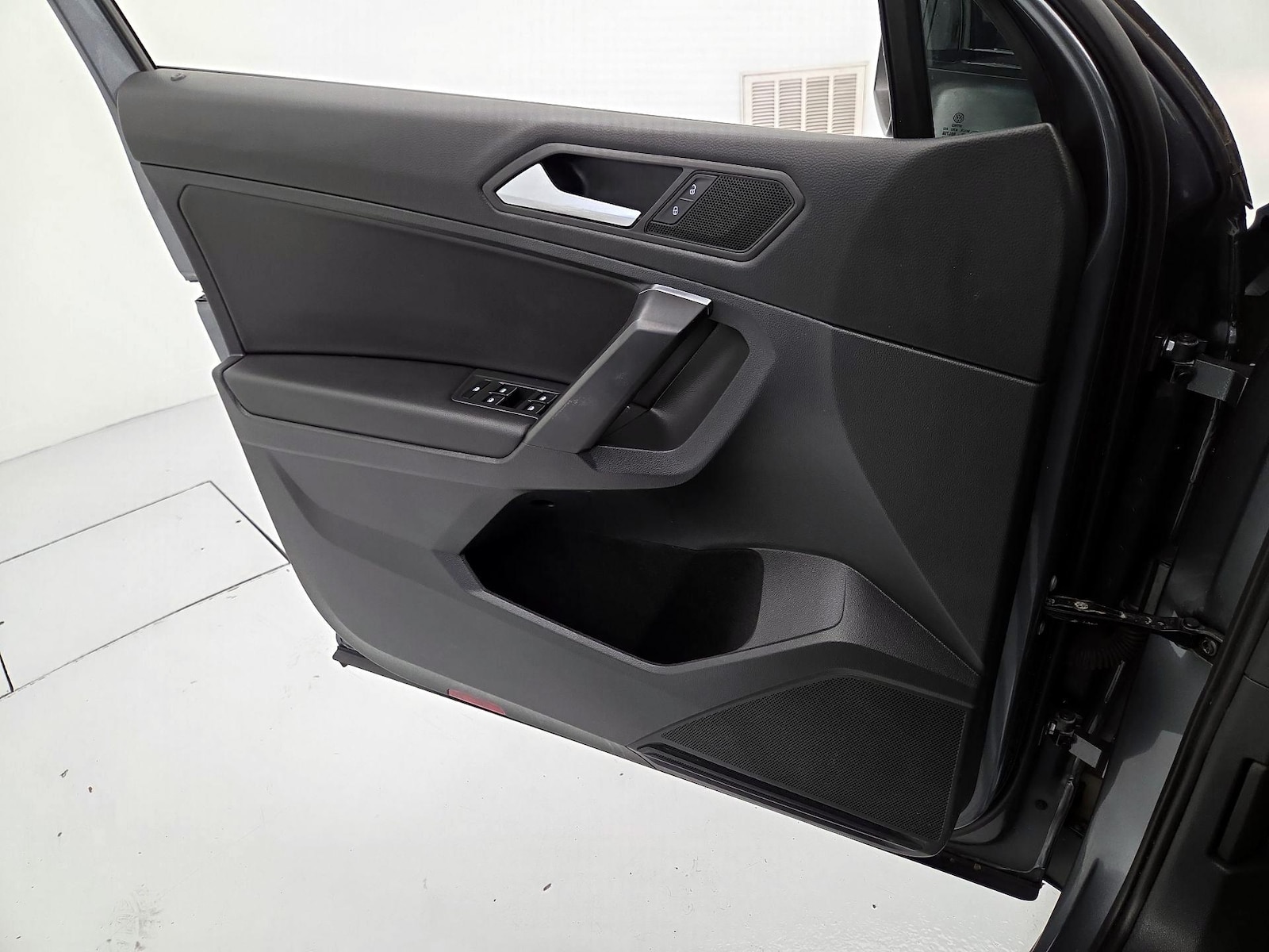 2021 Volkswagen Tiguan SE R-LINE BLACK - Photo 13