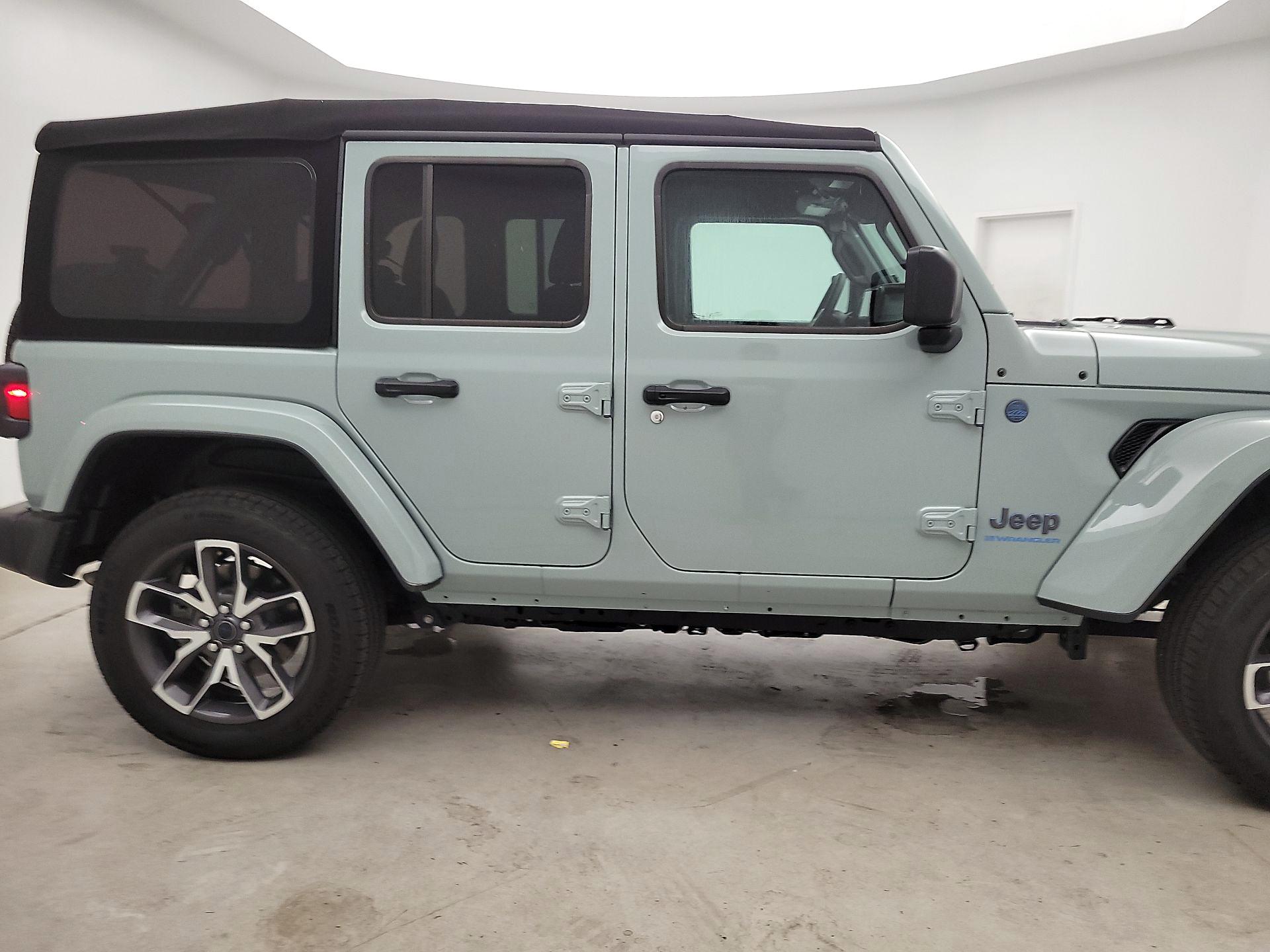Thumbnail: 2024 Jeep Wrangler - 4