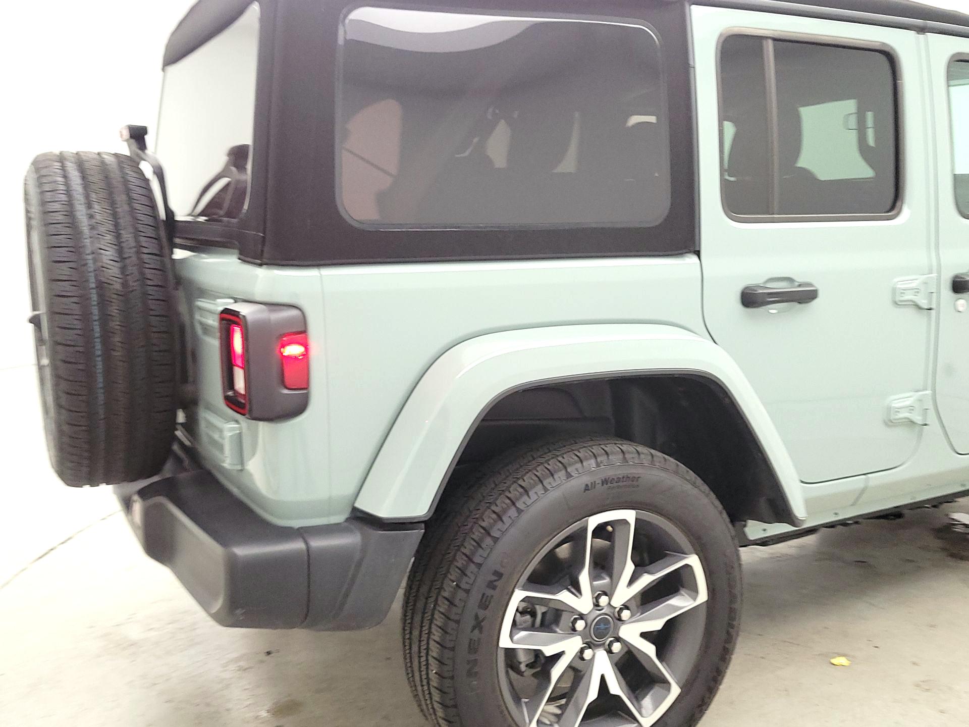 Thumbnail: 2024 Jeep Wrangler - 5