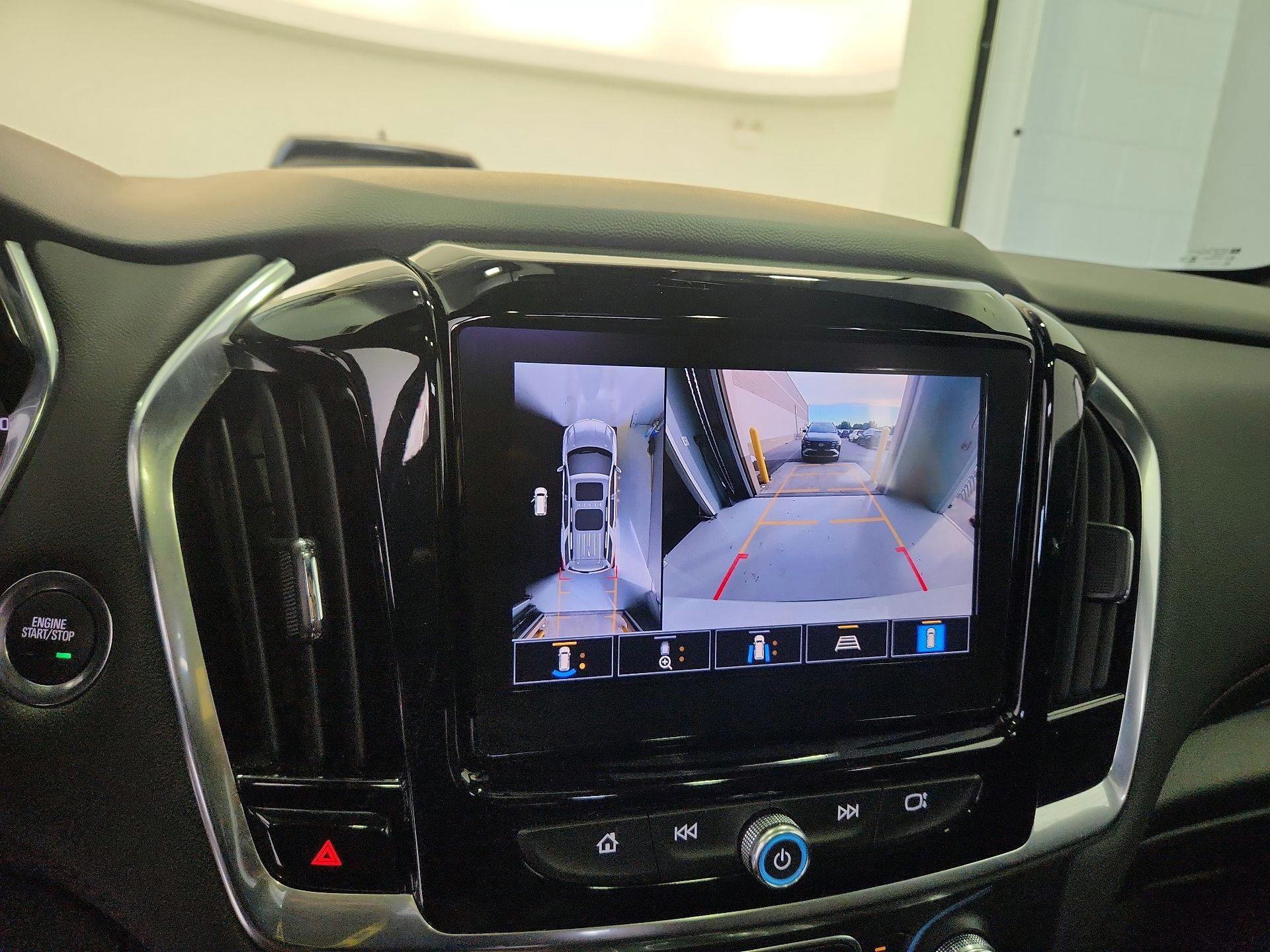 Thumbnail: 2023 Chevrolet Traverse - 14