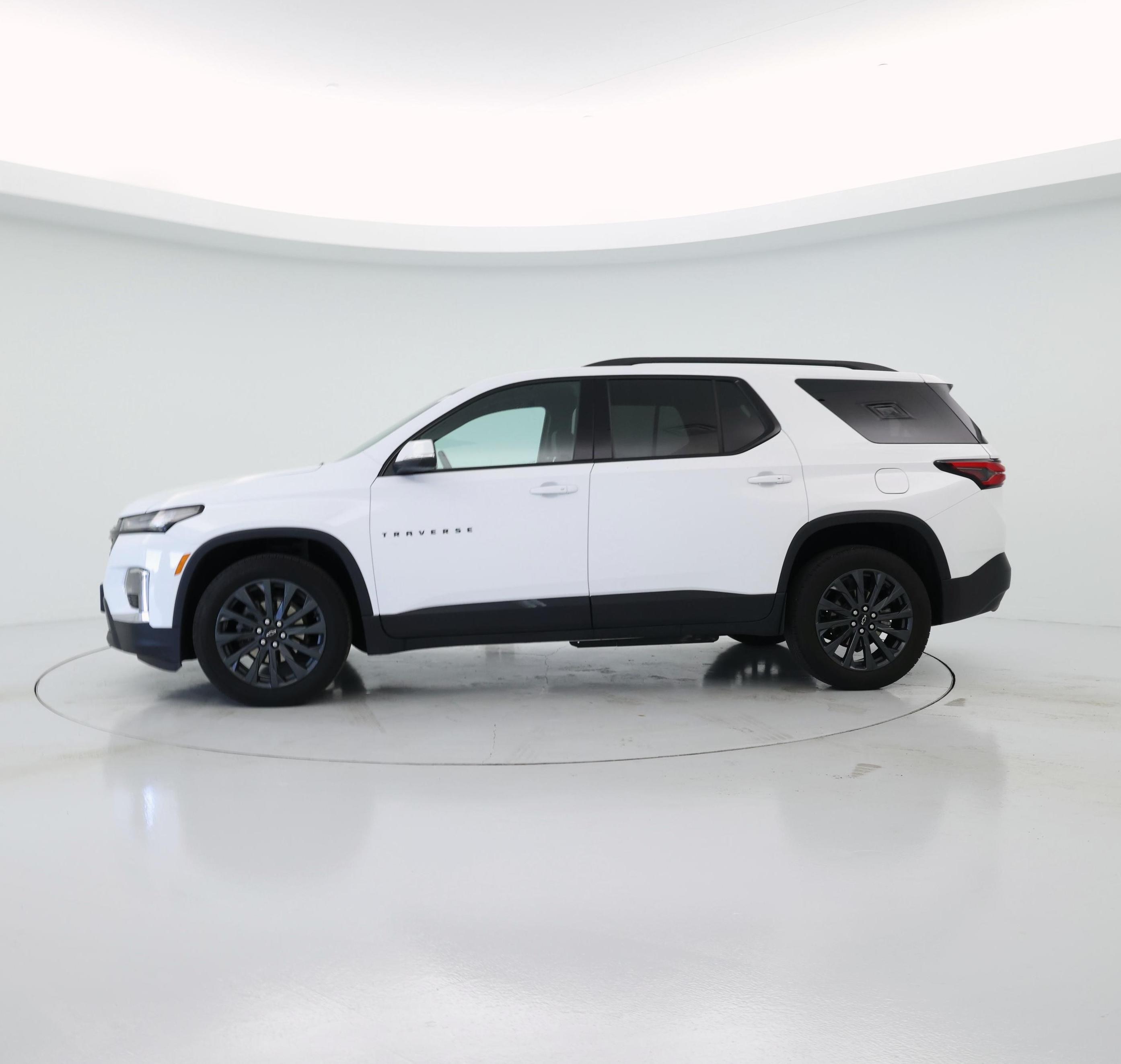 Thumbnail: 2023 Chevrolet Traverse - 3