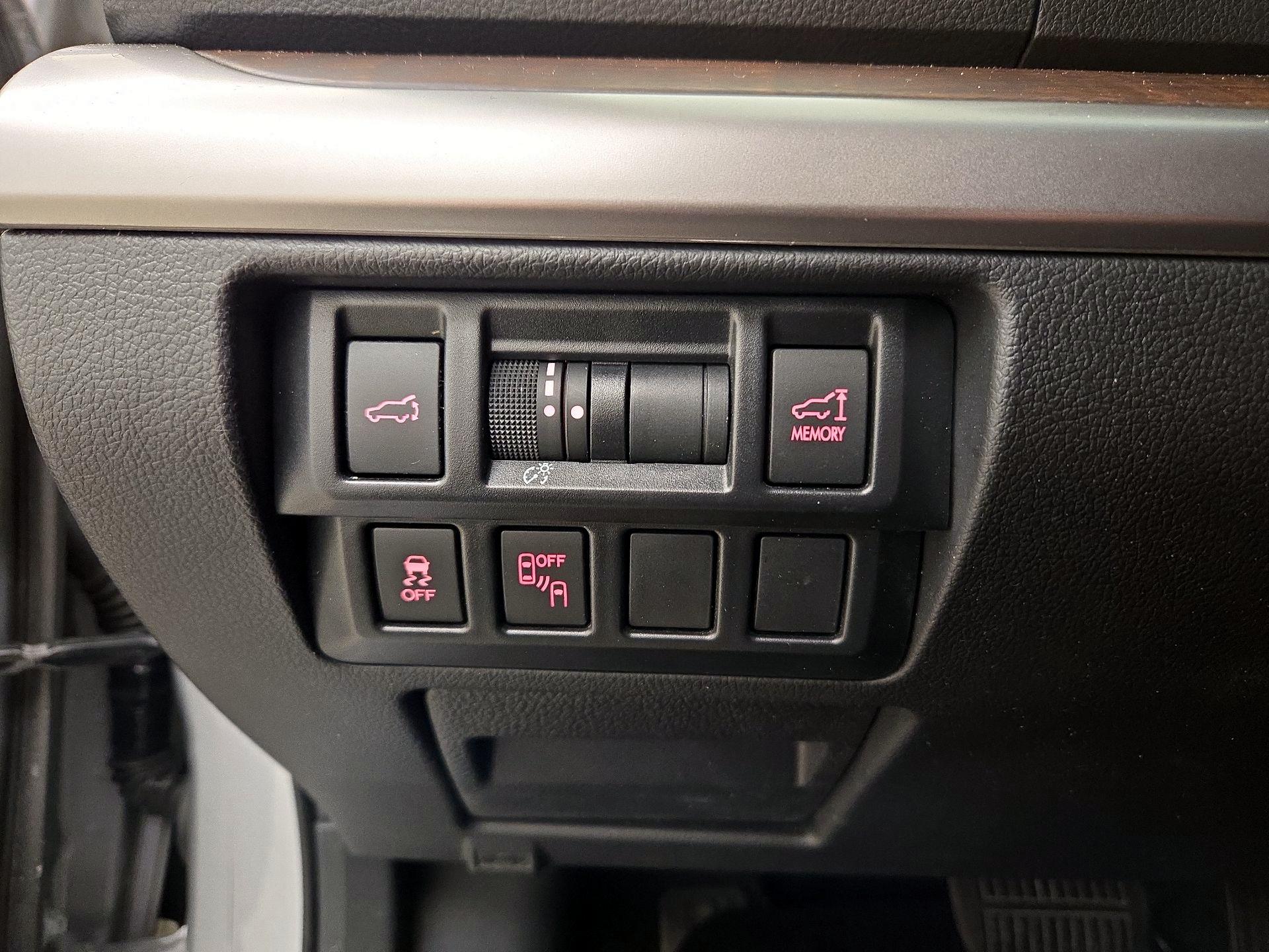 Thumbnail: 2016 Subaru Outback - 13