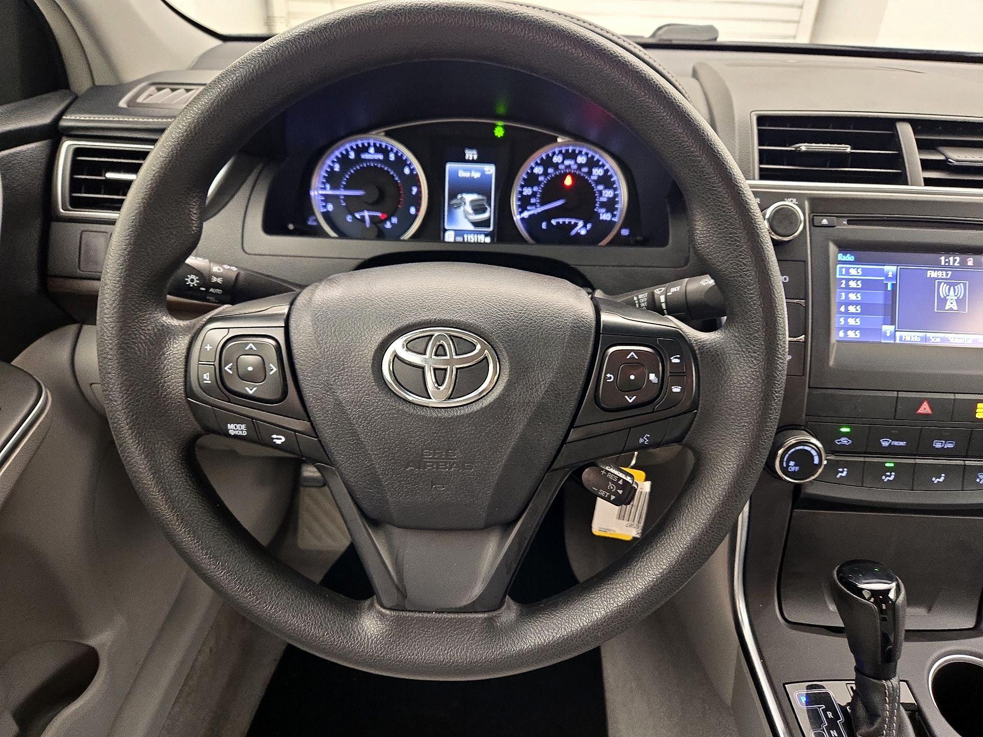 Thumbnail: 2016 Toyota Camry - 10