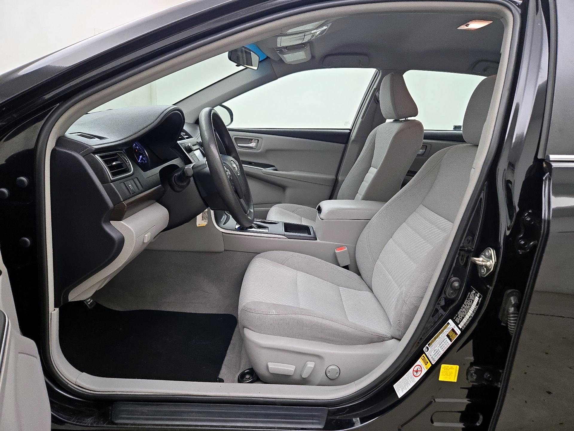 Thumbnail: 2016 Toyota Camry - 11