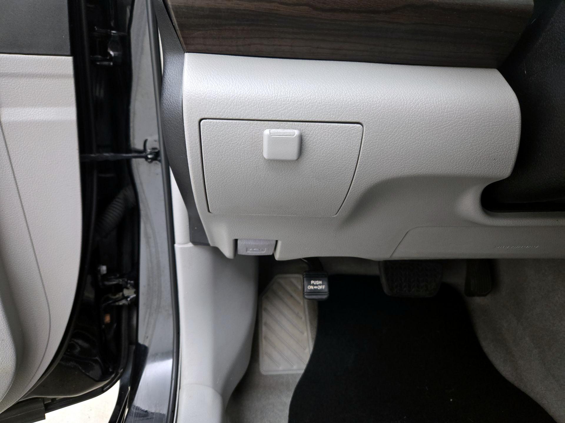 Thumbnail: 2016 Toyota Camry - 13