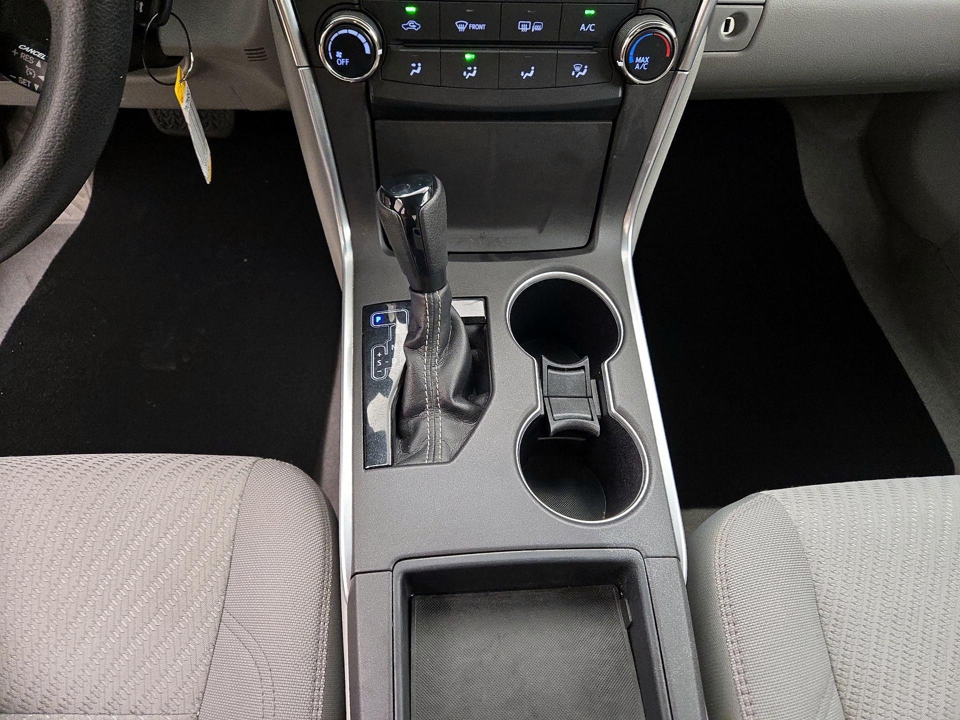 Thumbnail: 2016 Toyota Camry - 17