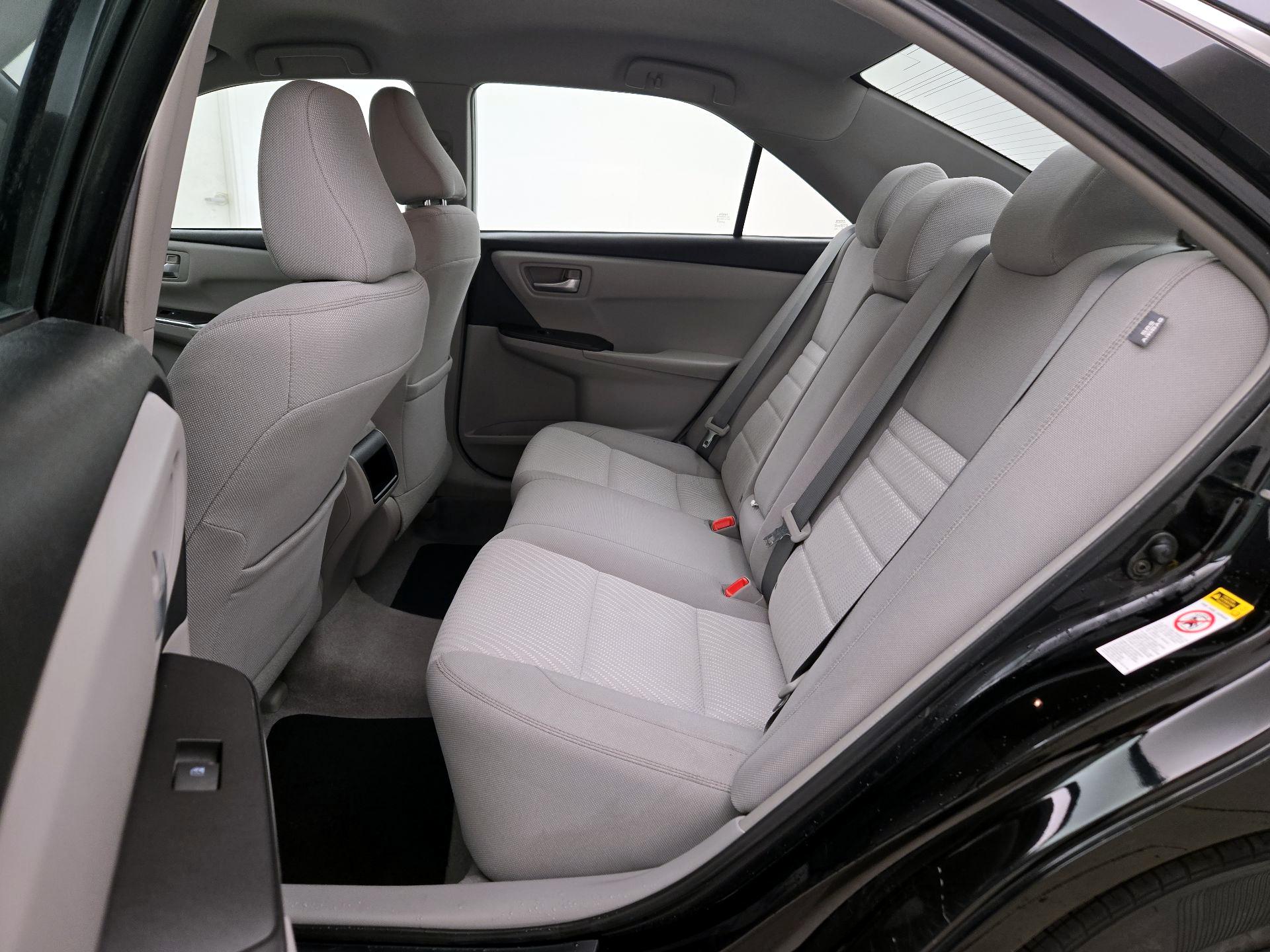 Thumbnail: 2016 Toyota Camry - 19