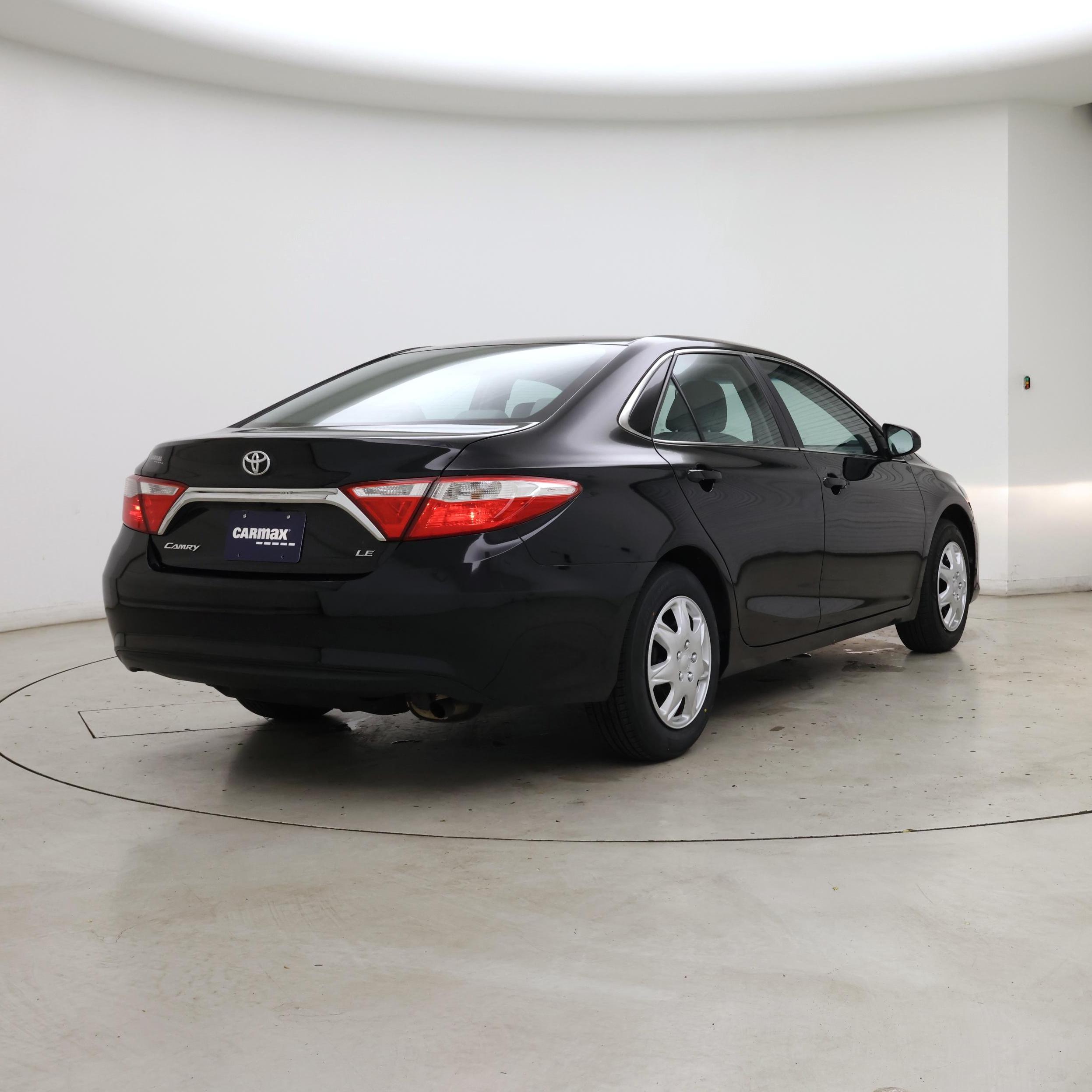 Thumbnail: 2016 Toyota Camry - 8