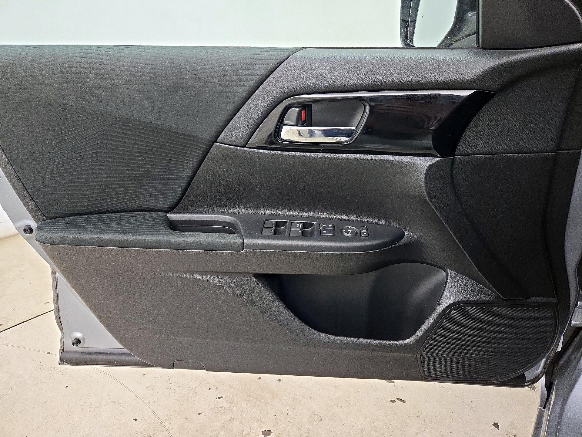 Thumbnail: 2016 Honda Accord - 12