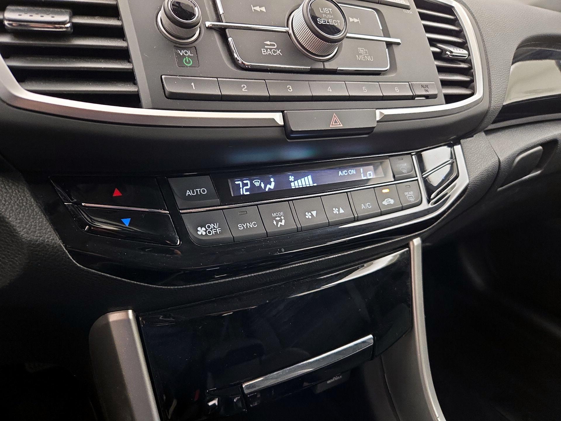 Thumbnail: 2016 Honda Accord - 16