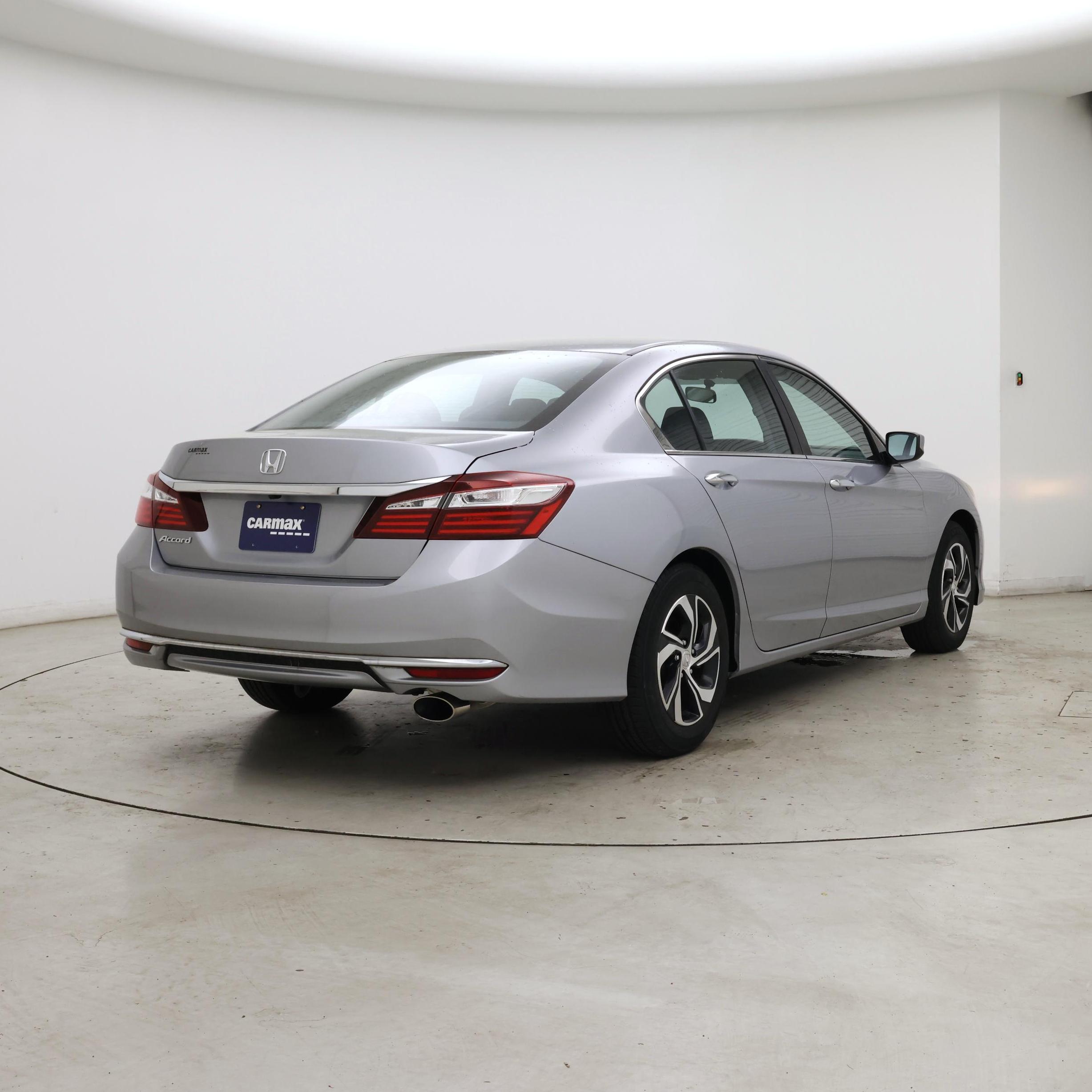 Thumbnail: 2016 Honda Accord - 8