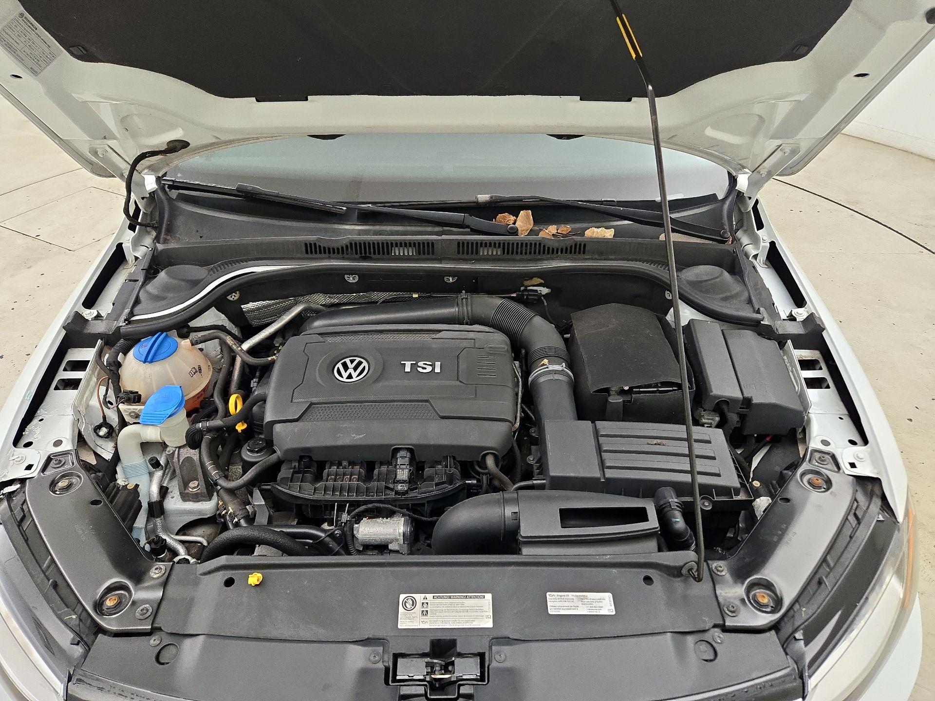 Thumbnail: 2017 Volkswagen Jetta - 18