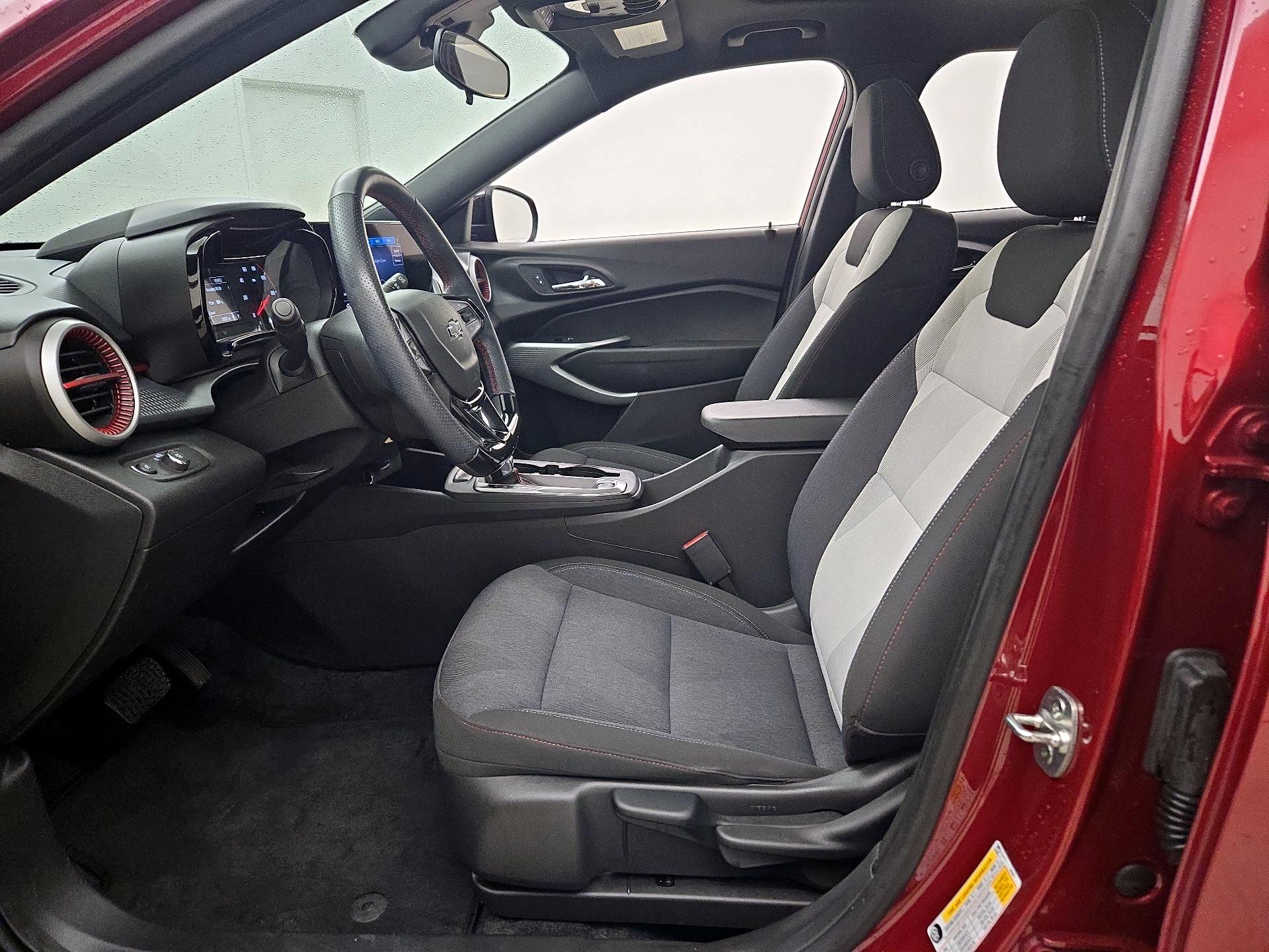 Thumbnail: 2024 Chevrolet Trax - 11