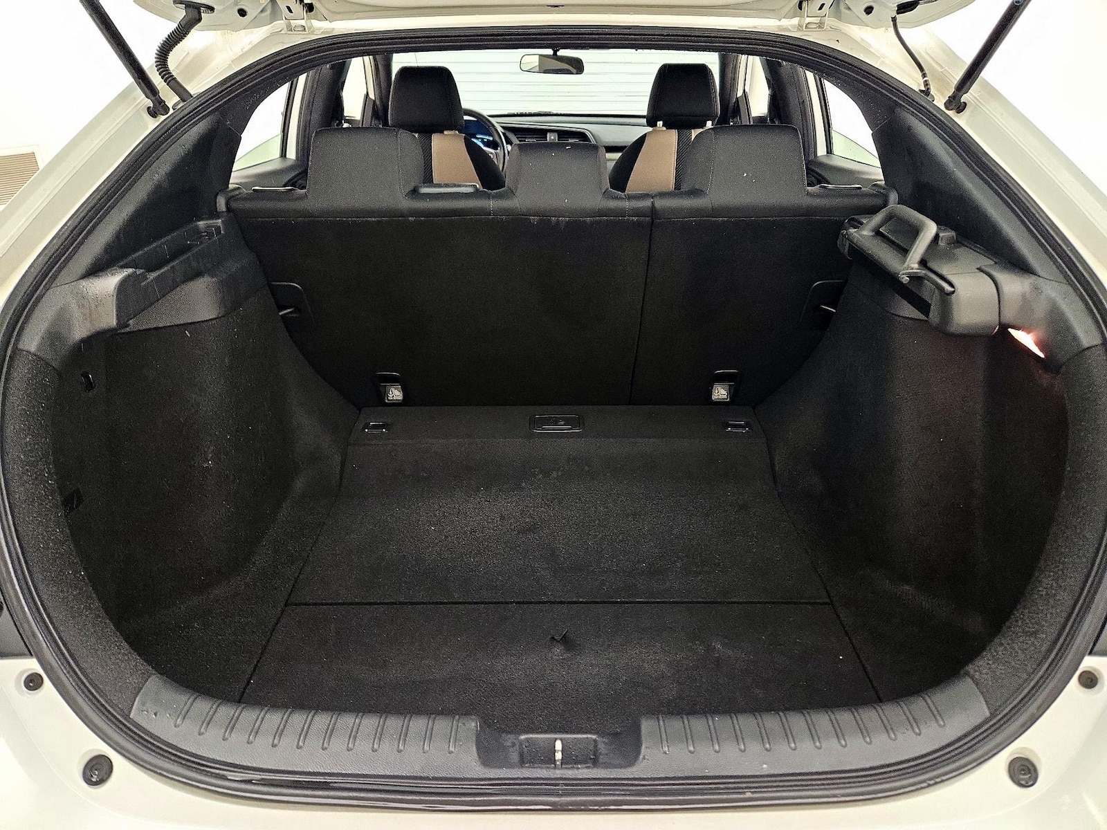 2019 Honda Civic Hatchback EX - Photo 17