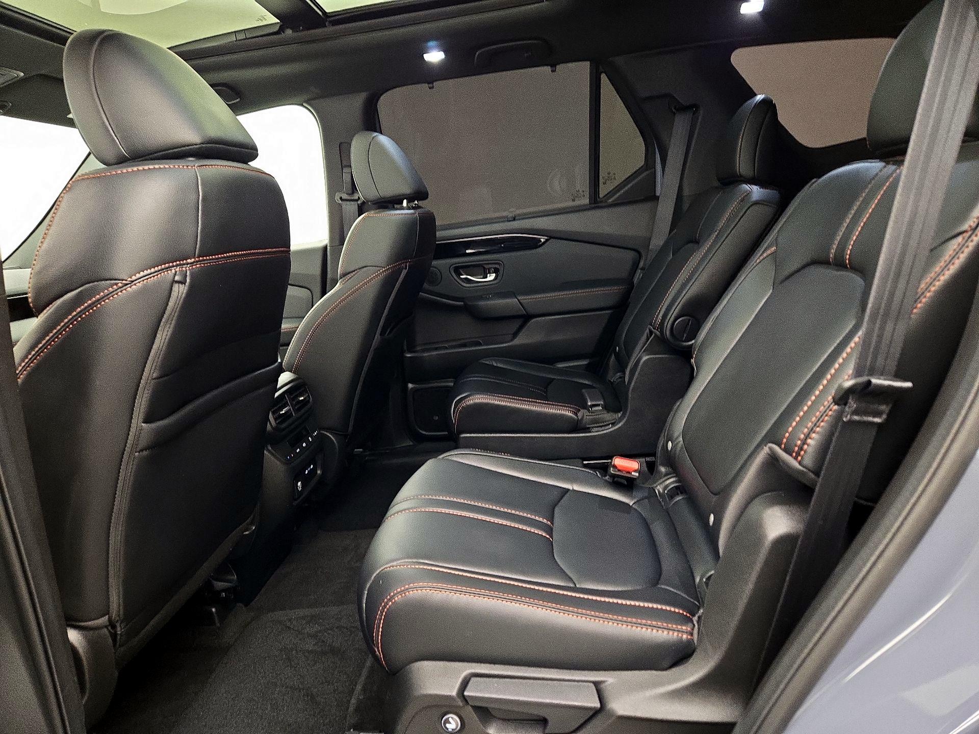 Thumbnail: 2025 Honda Pilot - 20