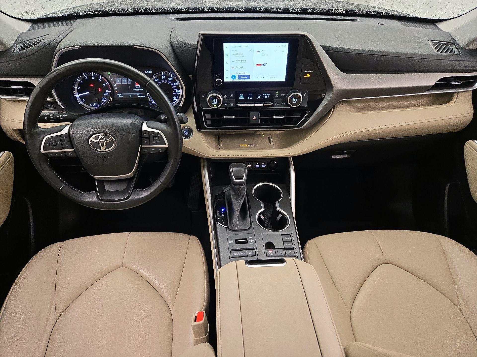 Thumbnail: 2023 Toyota Highlander - 9