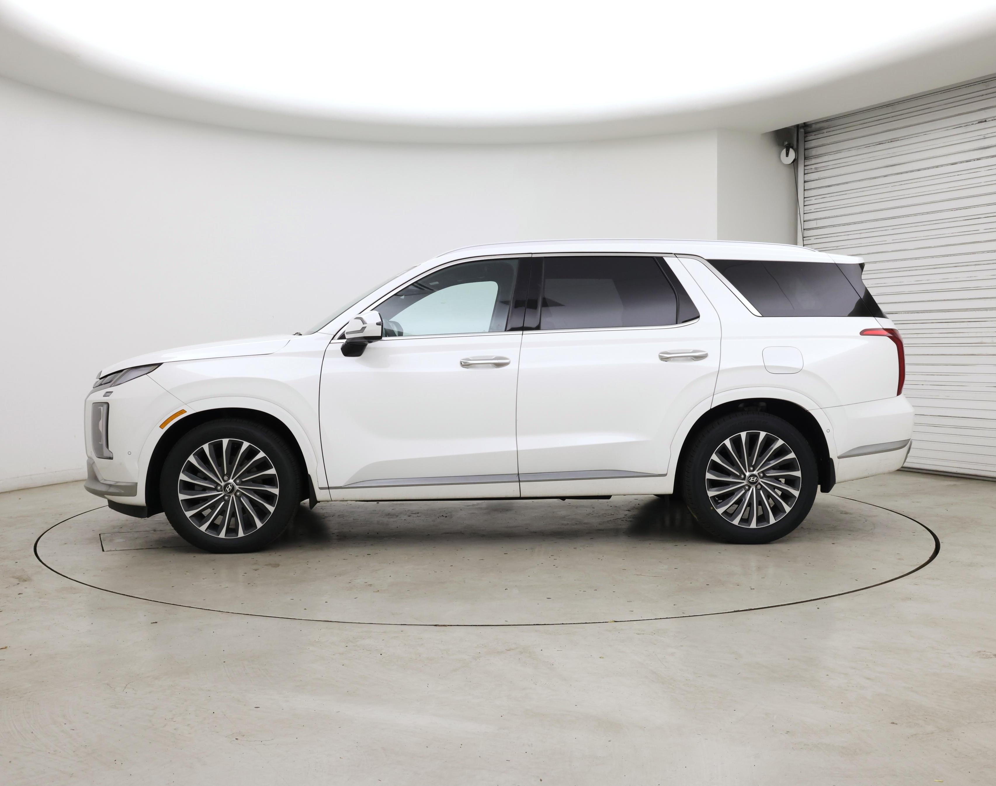 Thumbnail: 2023 Hyundai Palisade - 3