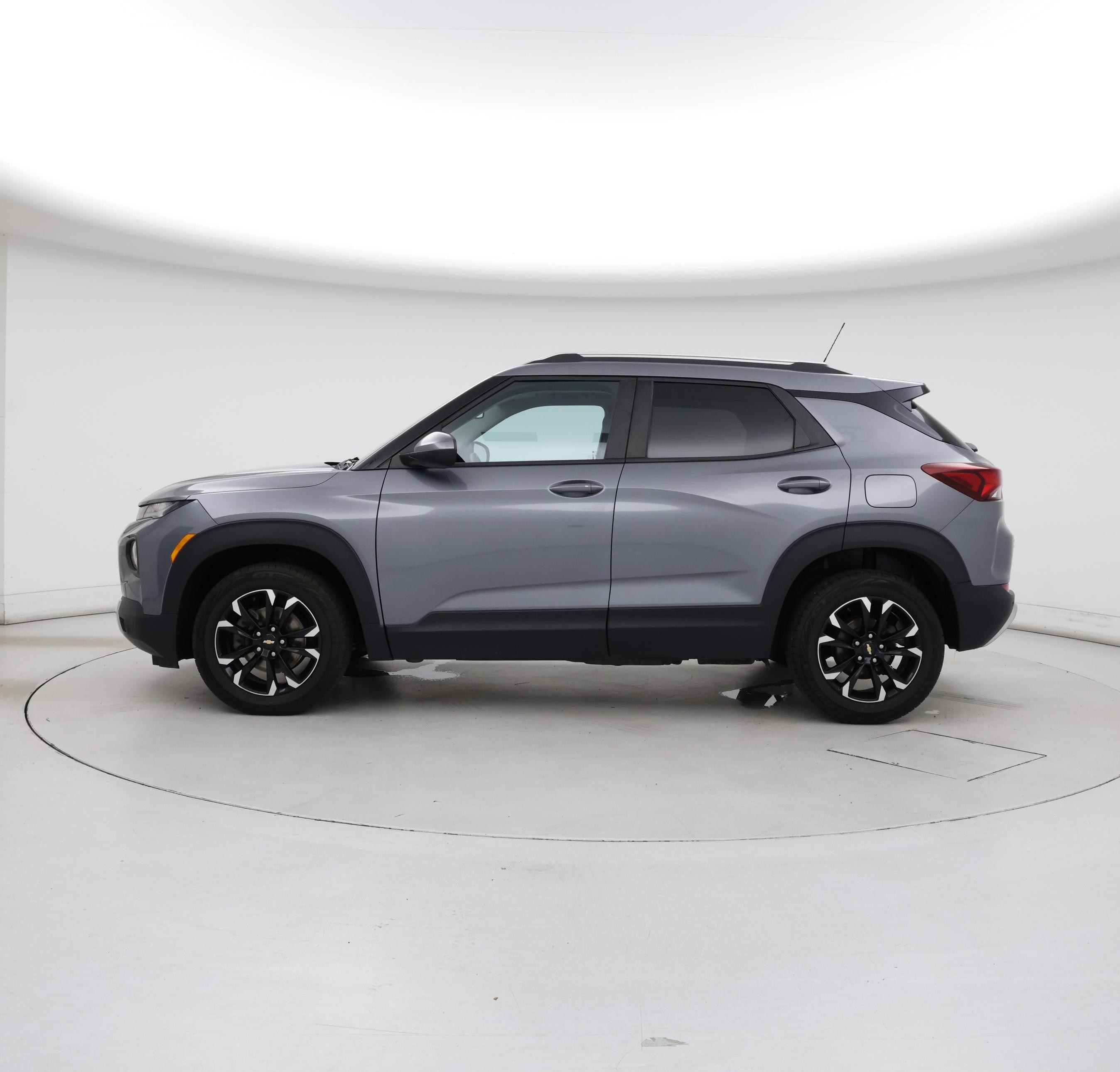 Thumbnail: 2021 Chevrolet TrailBlazer - 3