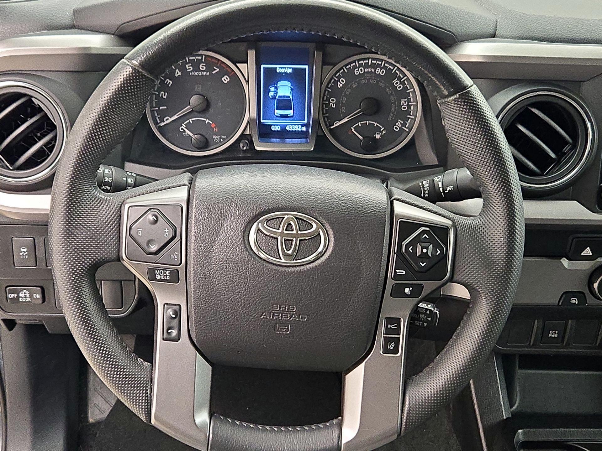 Thumbnail: 2021 Toyota Tacoma - 10