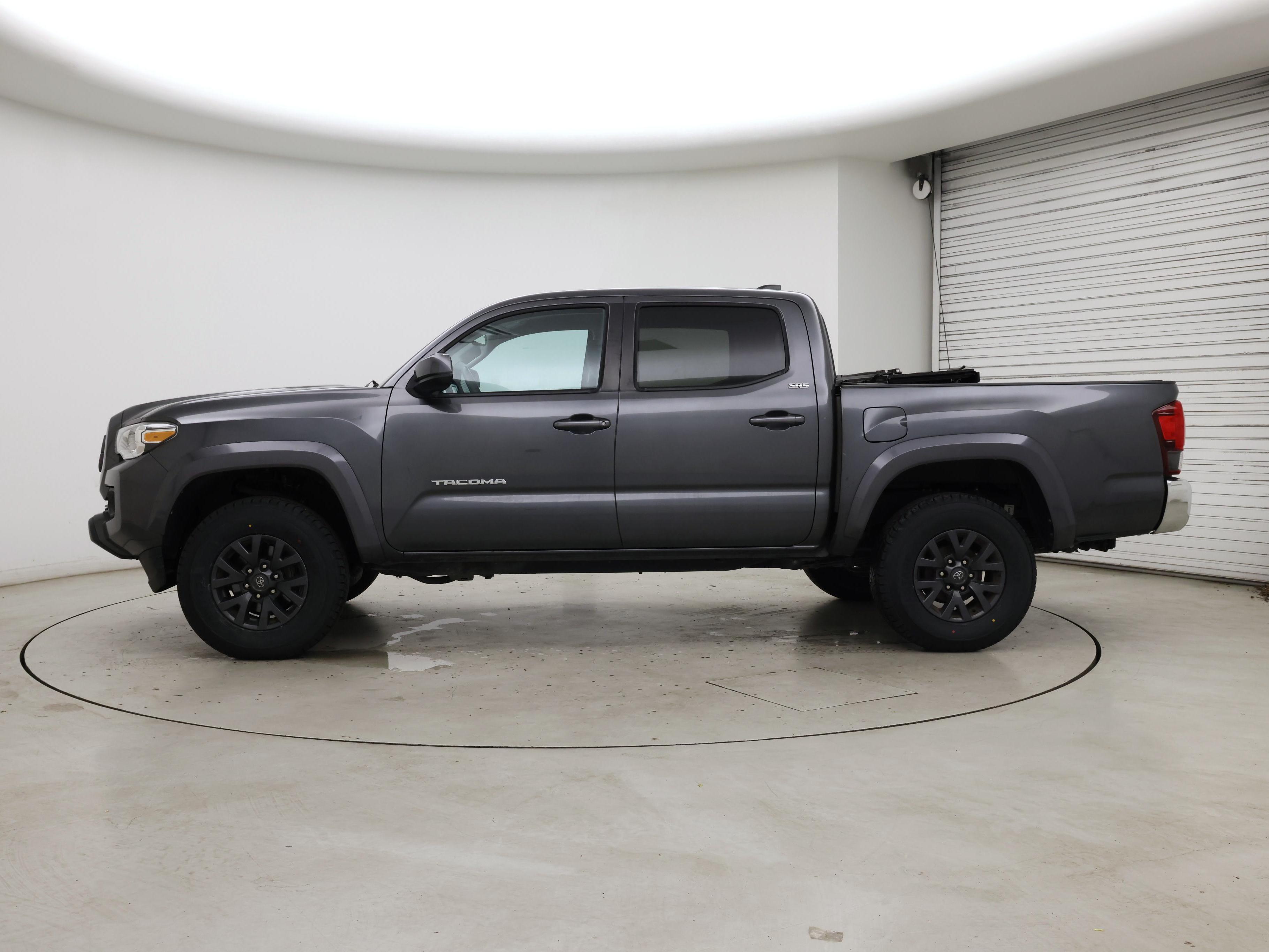 Thumbnail: 2021 Toyota Tacoma - 3