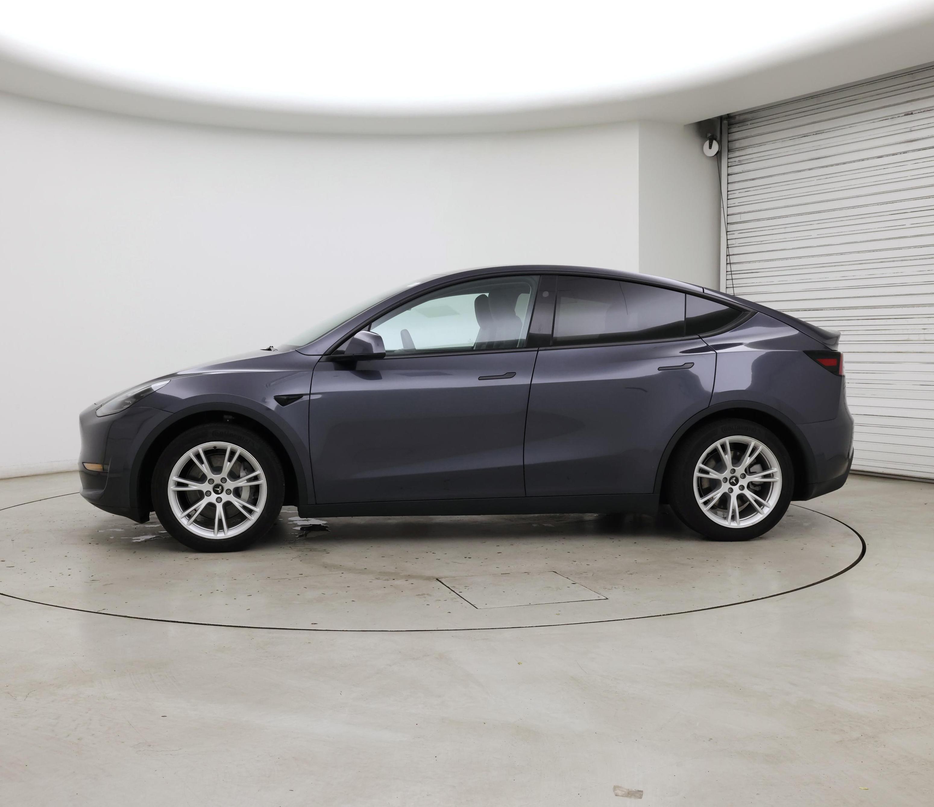 Thumbnail: 2023 Tesla Model Y - 3