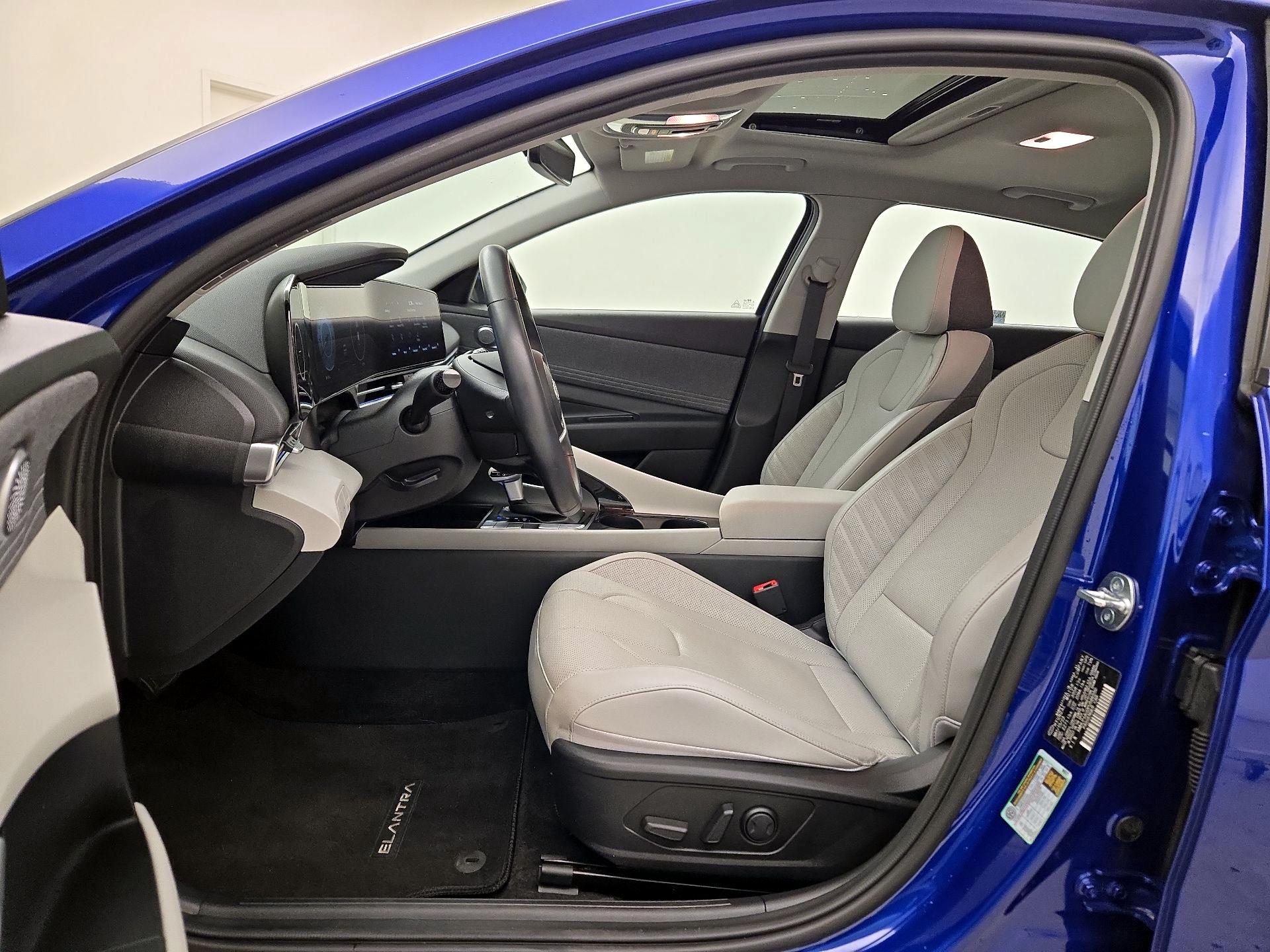 Thumbnail: 2023 Hyundai Elantra - 11