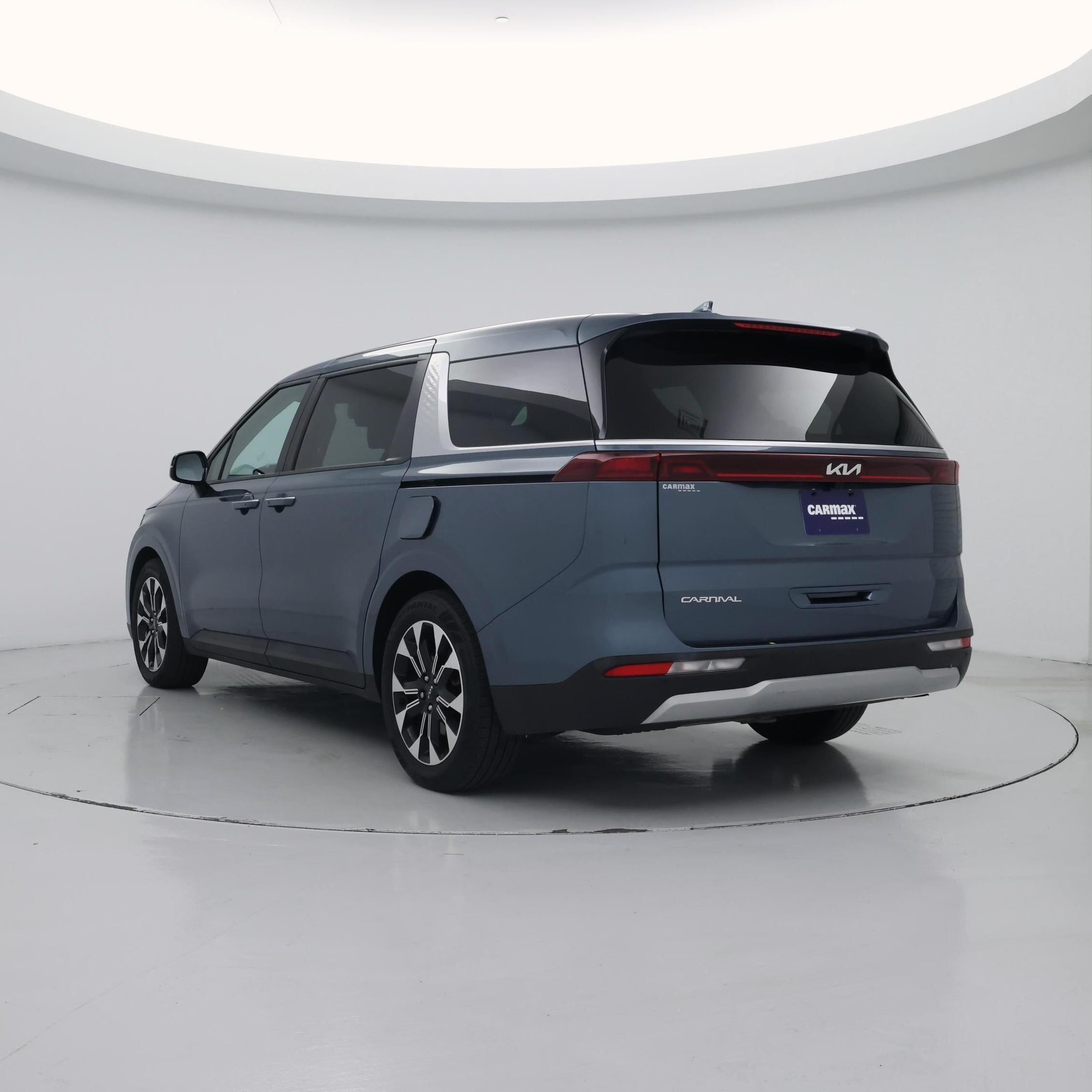 Thumbnail: 2023 Kia Carnival - 2