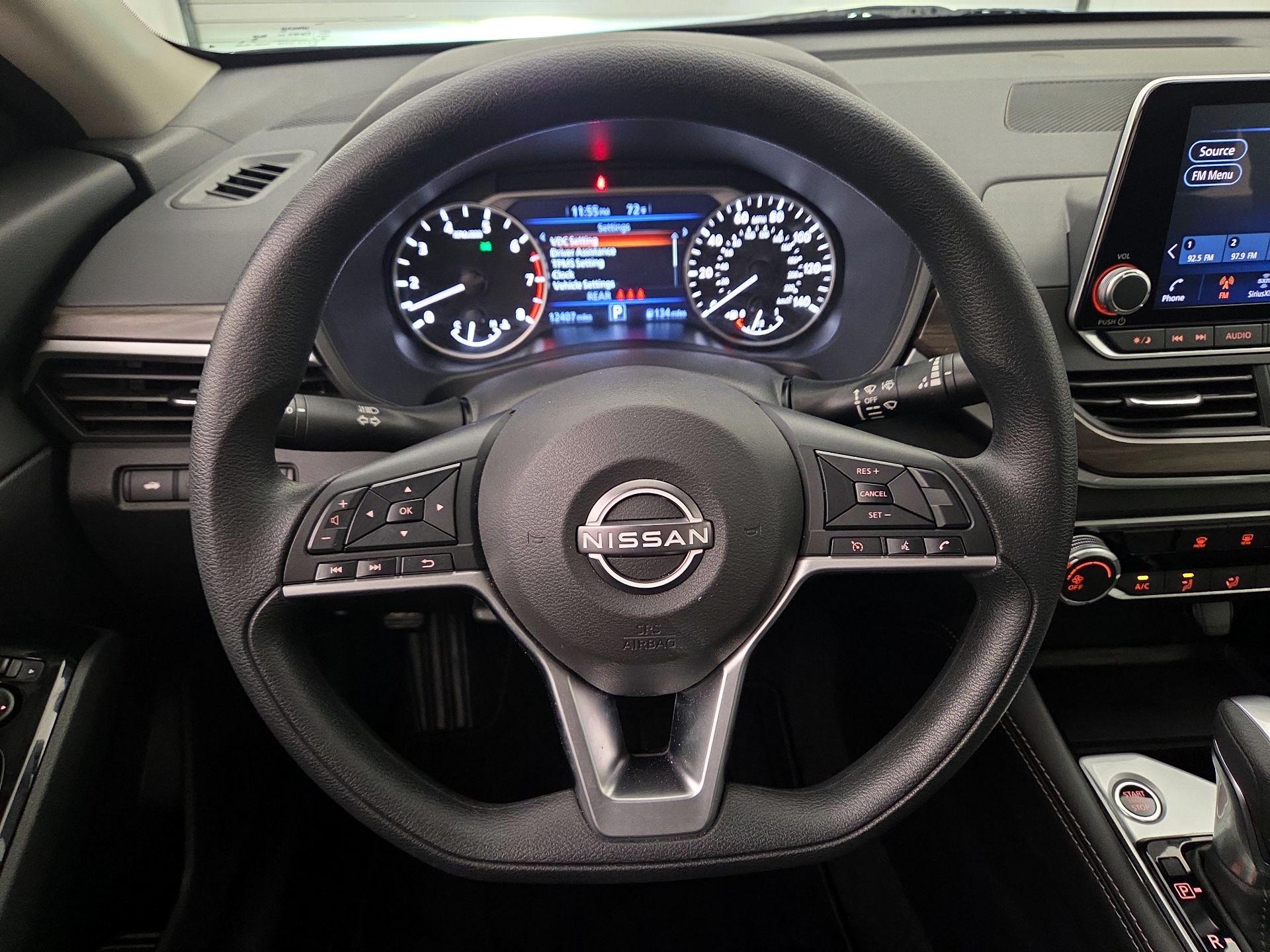 Thumbnail: 2023 Nissan Altima - 10